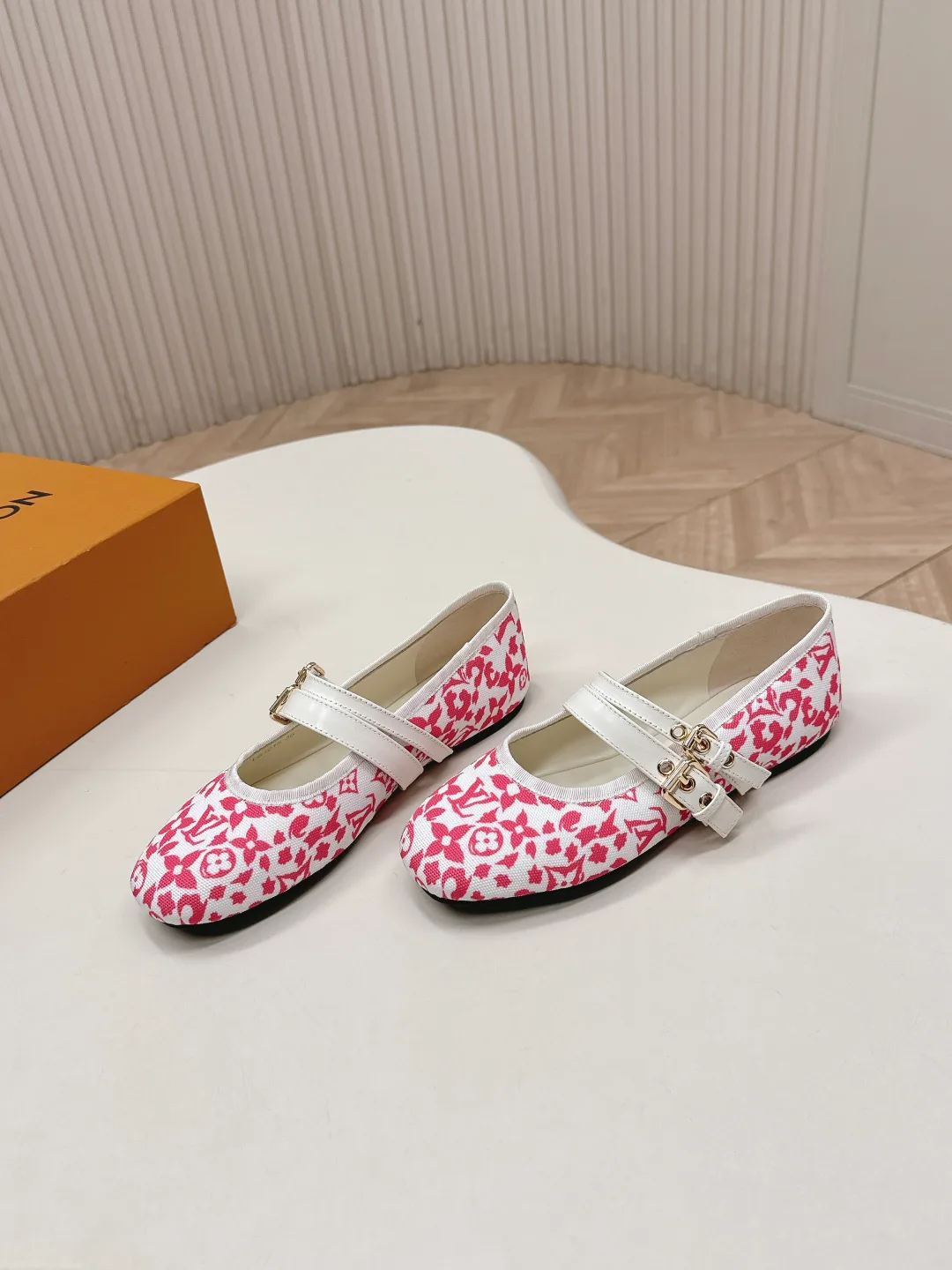 Туфли Женские Louis Vuitton 13553651