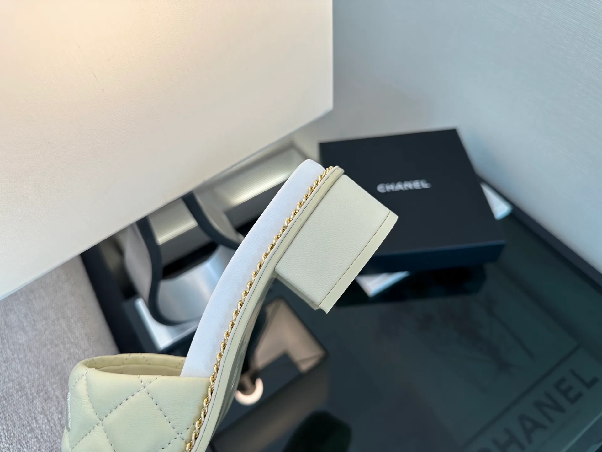 Босоножки Женские Chanel 10380418