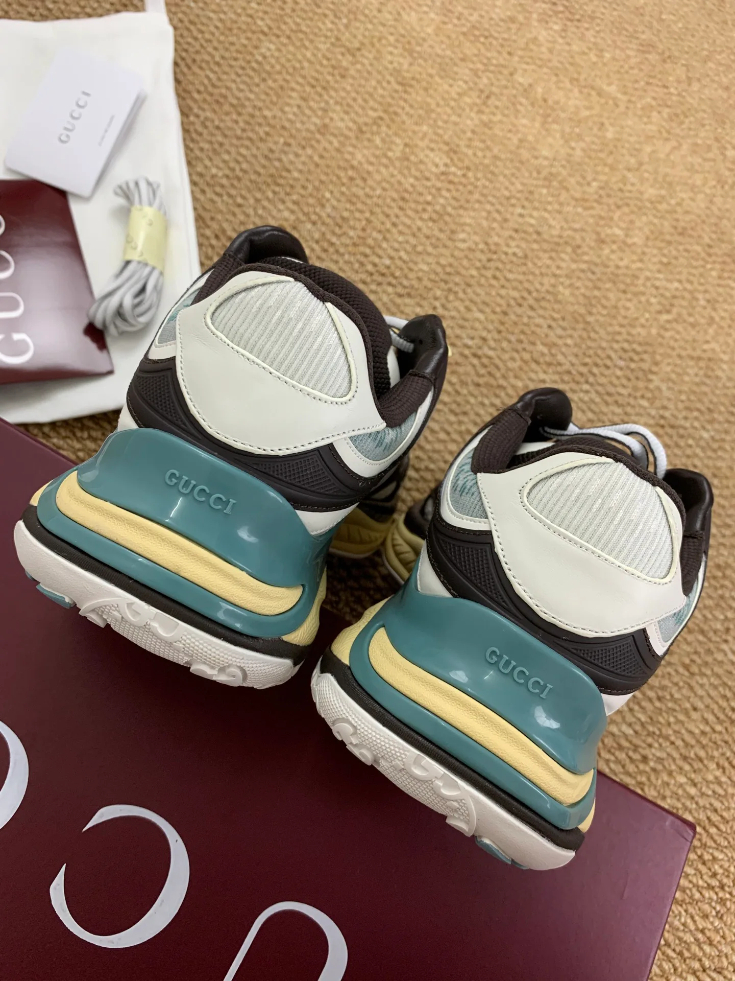 Кроссовки Женские Gucci 17545257
