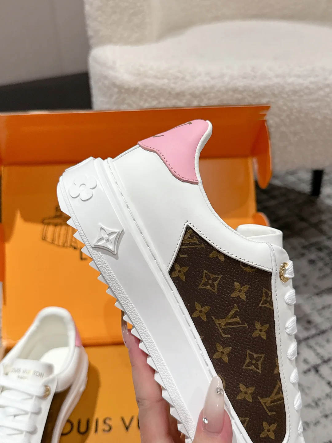 Кроссовки Женские Louis Vuitton 4502482