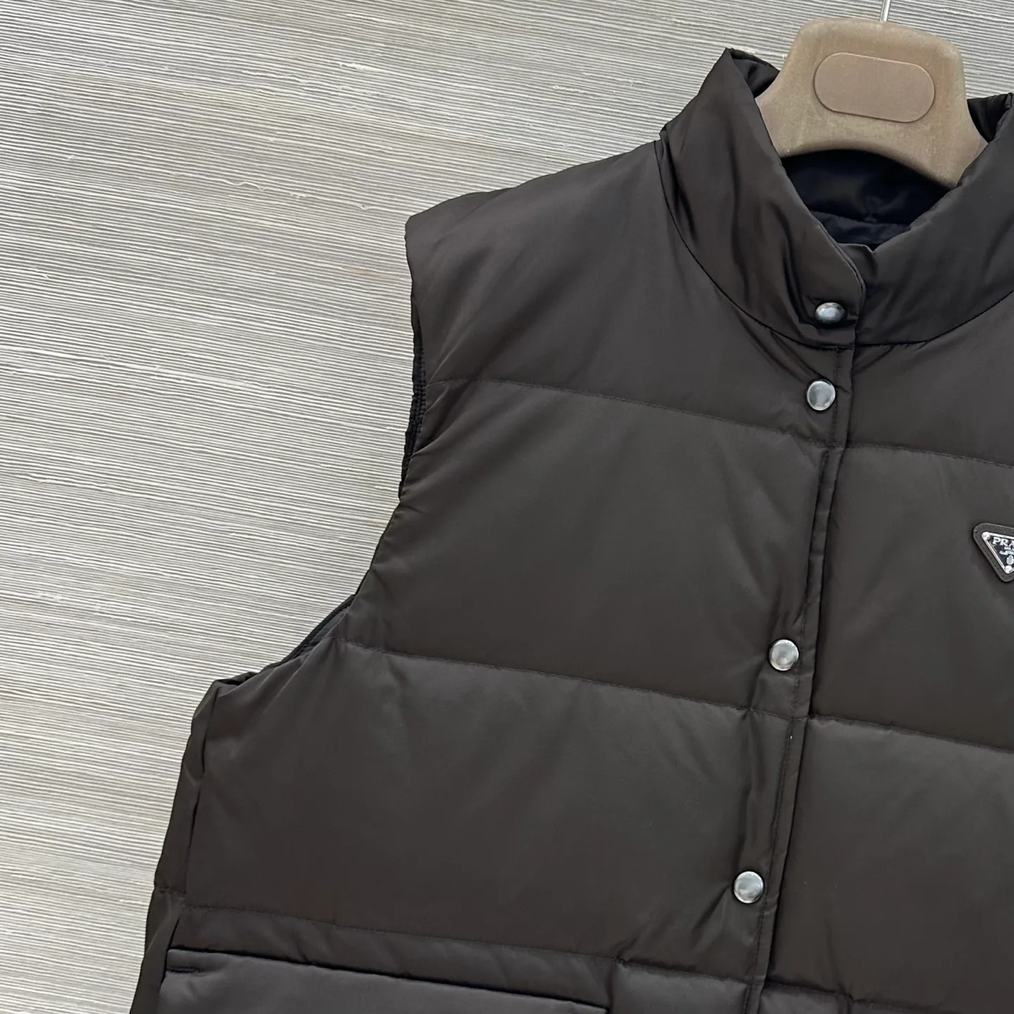 Жилеты Женские Prada 19772078