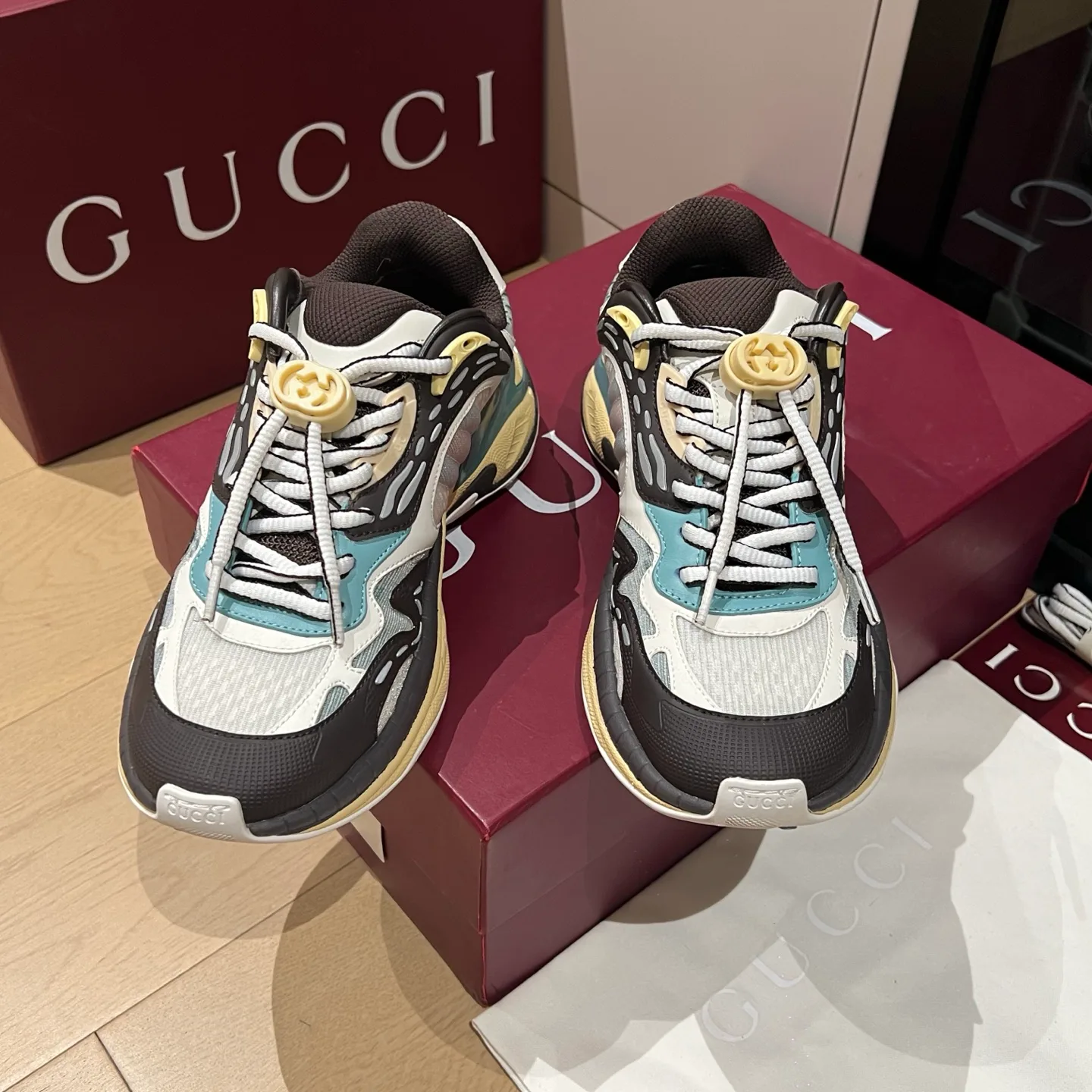 Кроссовки Женские Gucci 305884