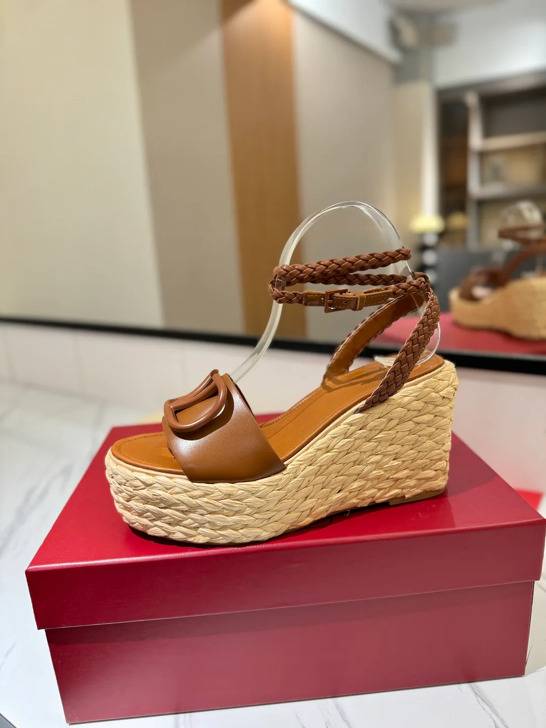 Босоножки Женские Valentino 17946622