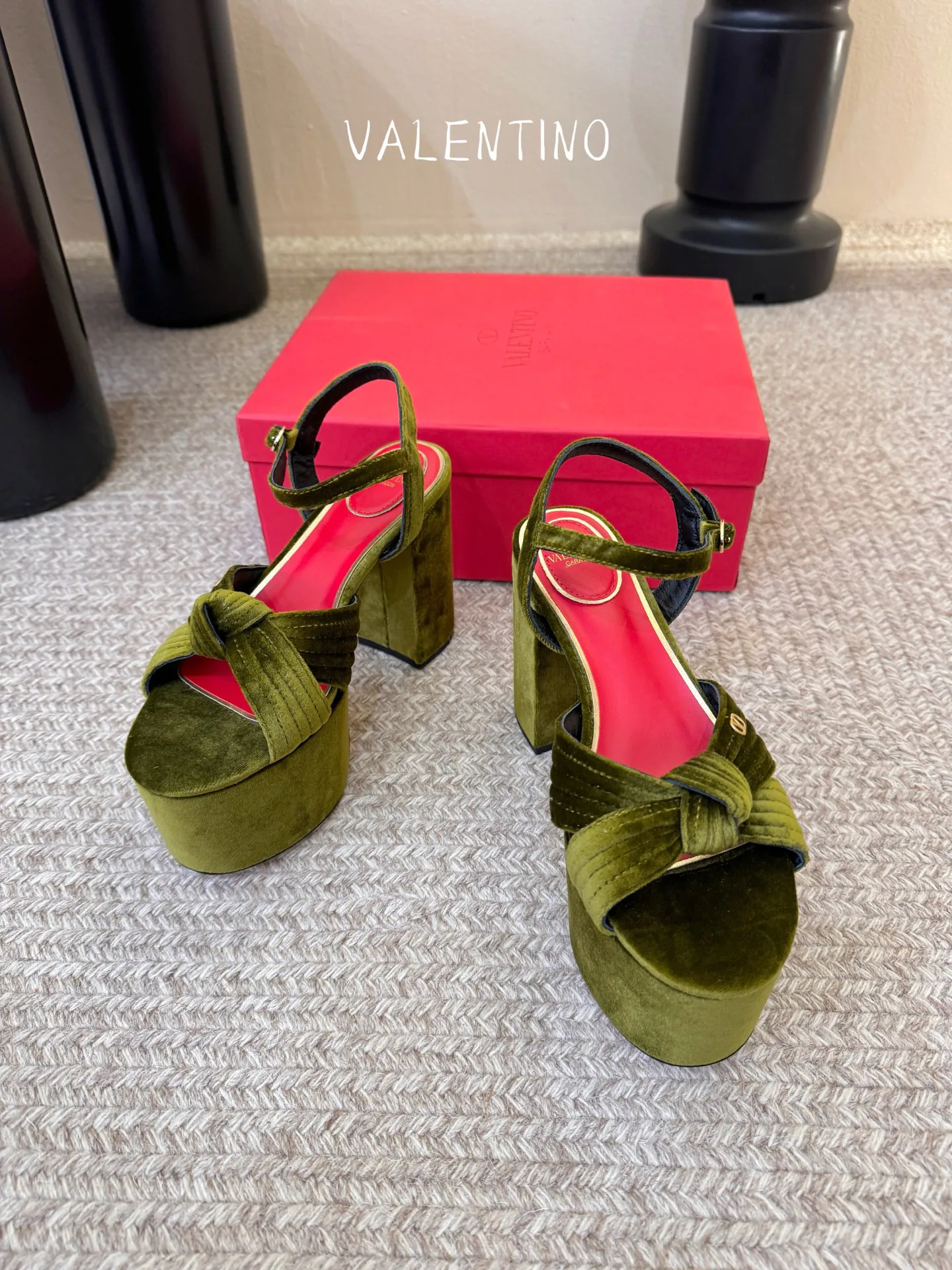 Босоножки Женские Valentino 14573335