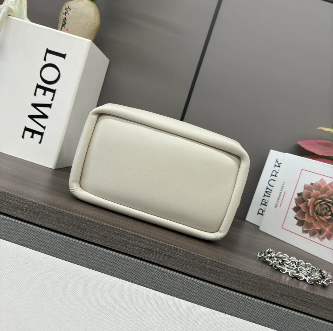 Классические Сумки Женские Loewe 12172495