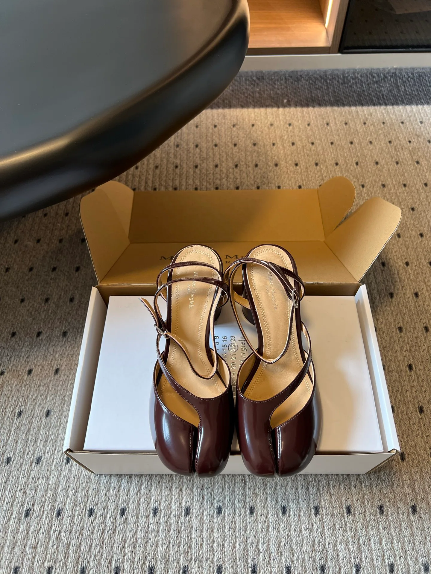 Босоножки Женские Maison Margiela 17686641
