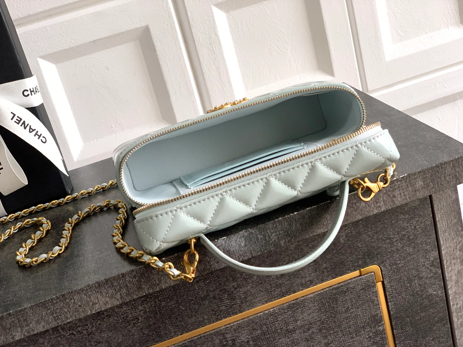 Классические Сумки Женские Chanel 12779045