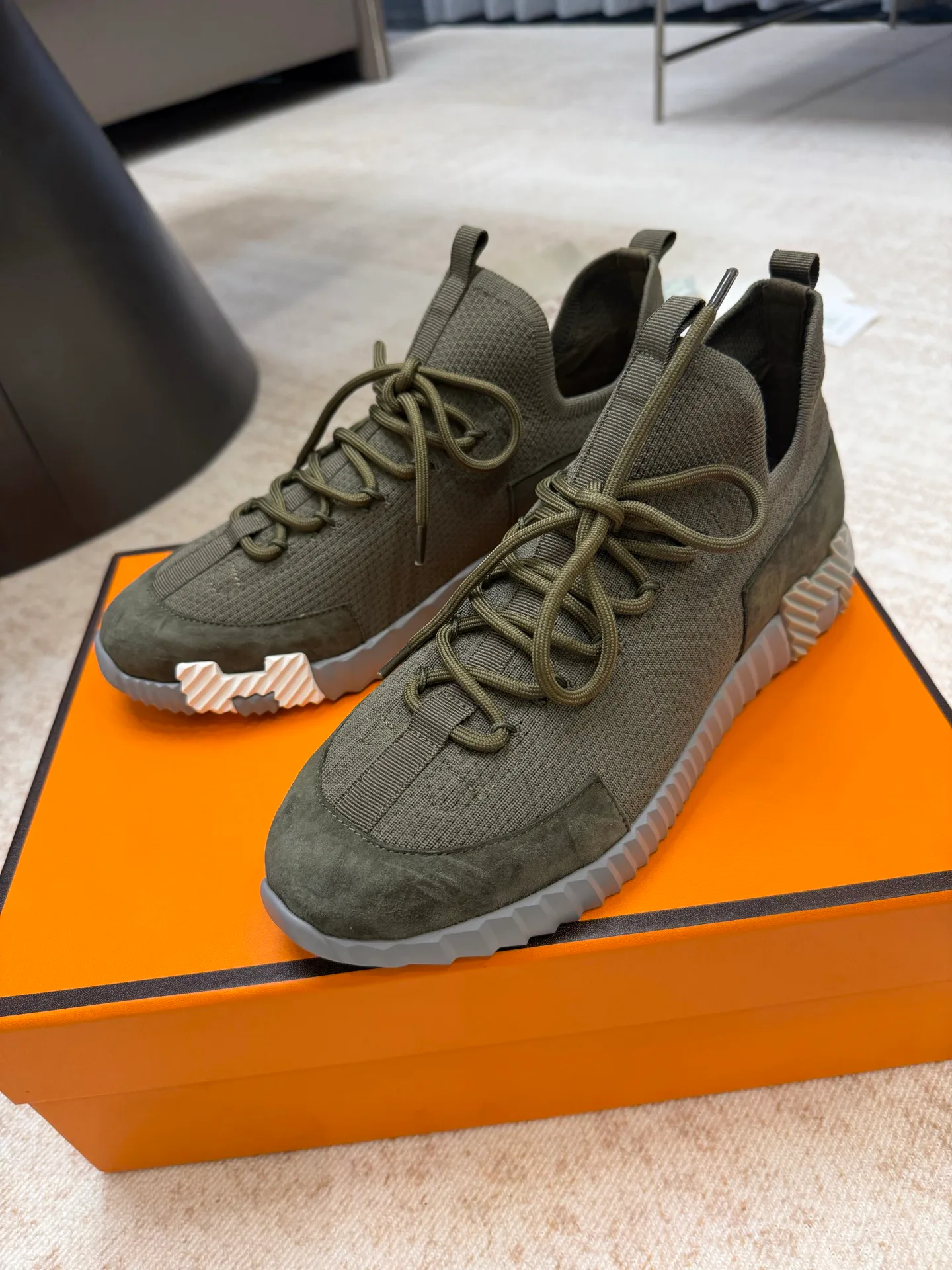 Кроссовки Женские Hermes 4855617
