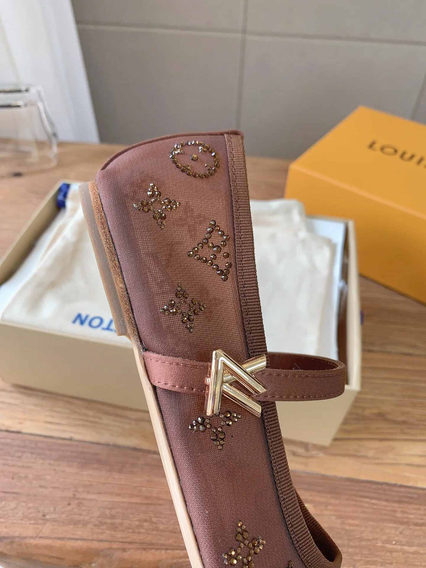 Балетки Женские Louis Vuitton 18365401