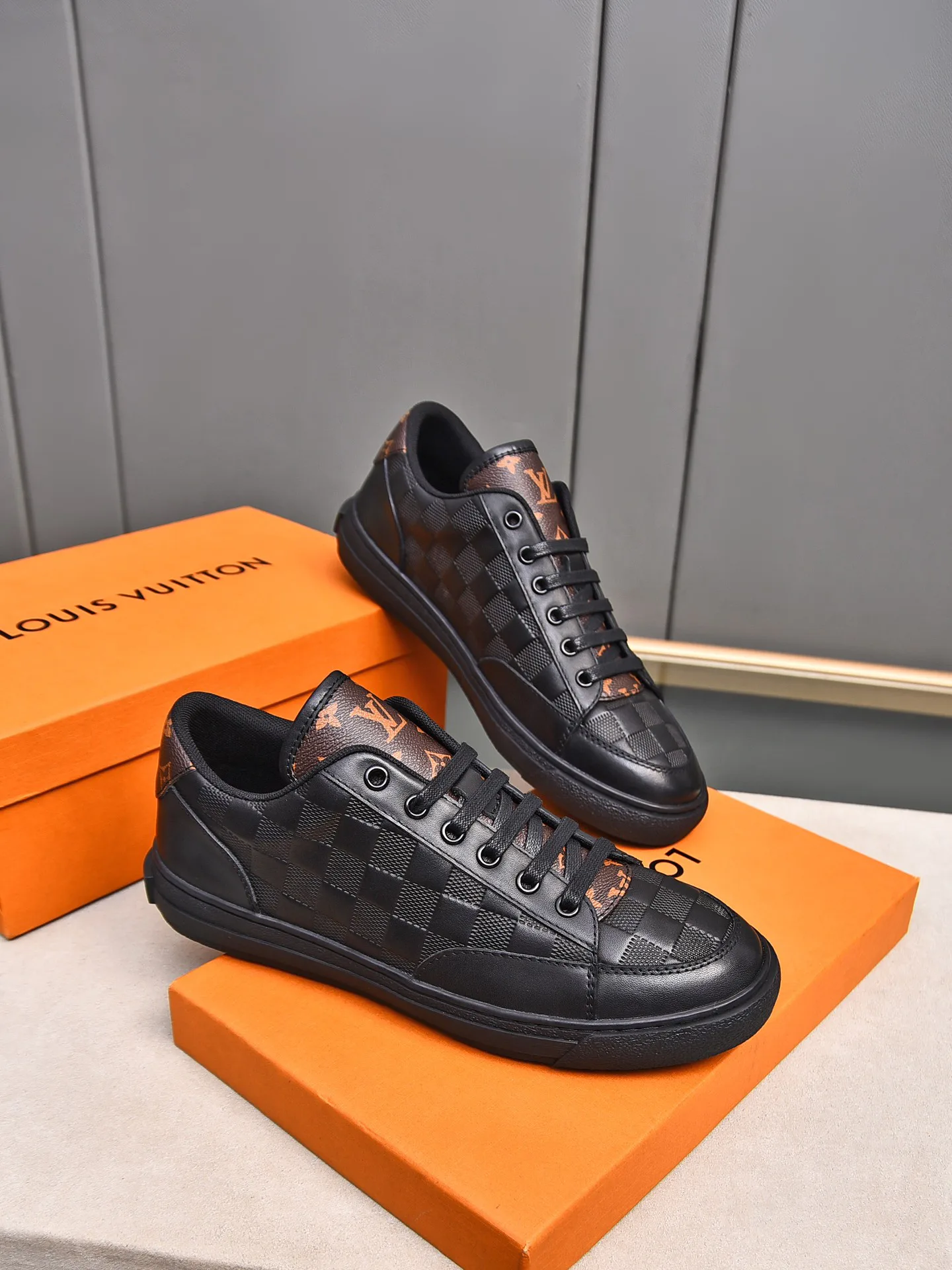 Кроссовки Мужские Louis Vuitton 12960056