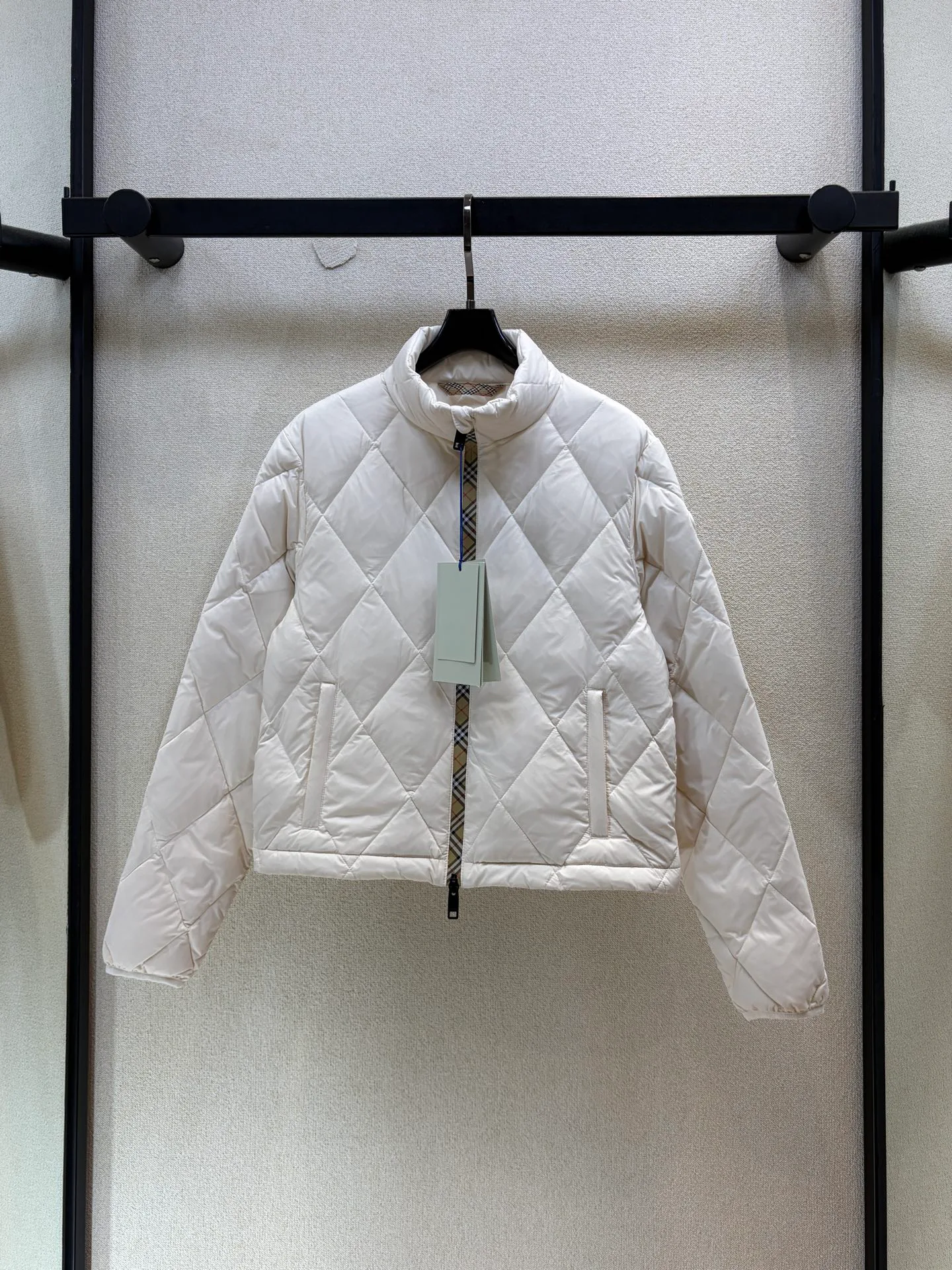 Куртки И Пуховики Женские Burberry 18605883