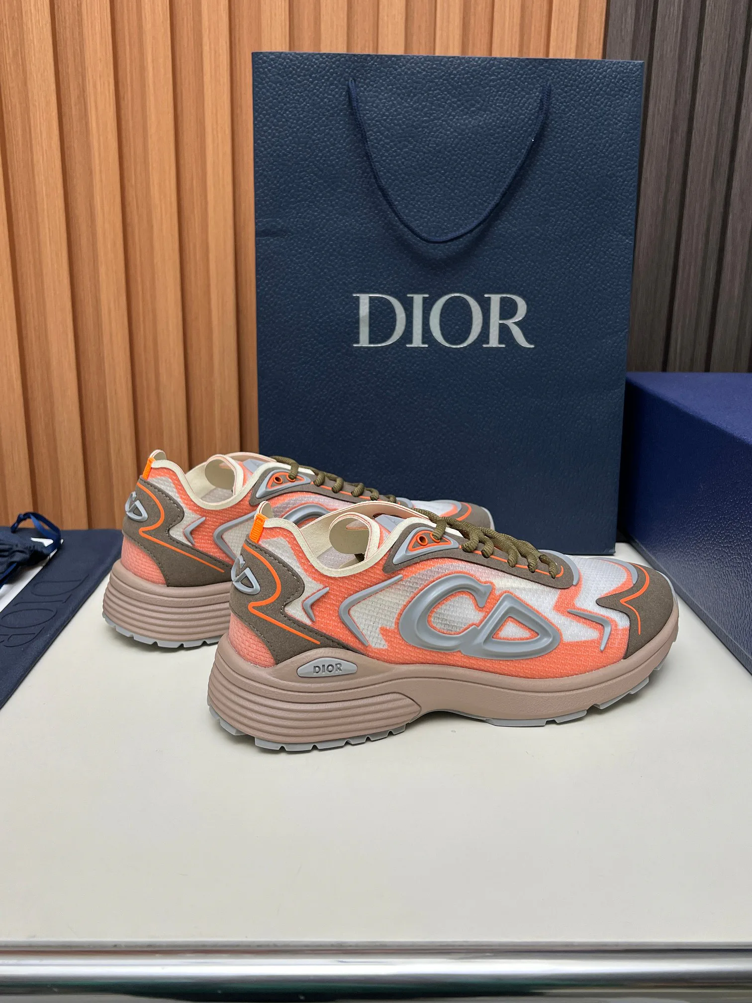 Кроссовки Женские Christian Dior 13406948