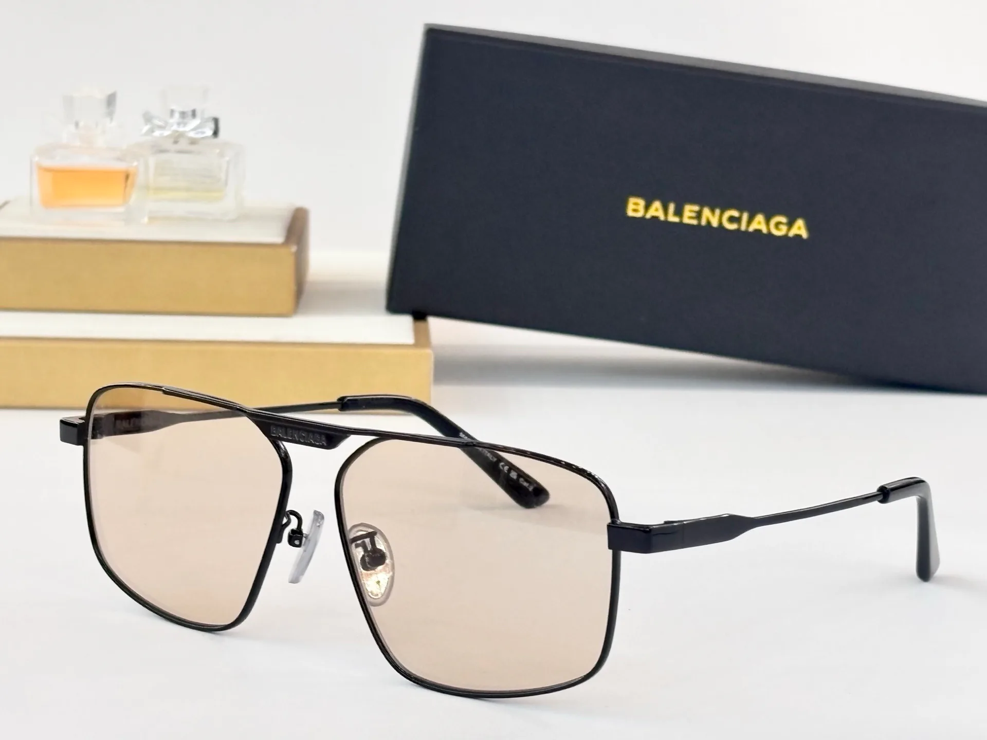 Очки Balenciaga 13389358