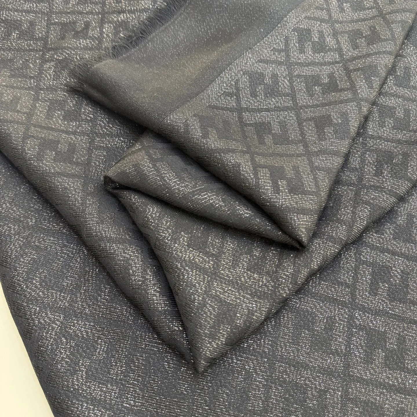 Шарфы Fendi 1880759