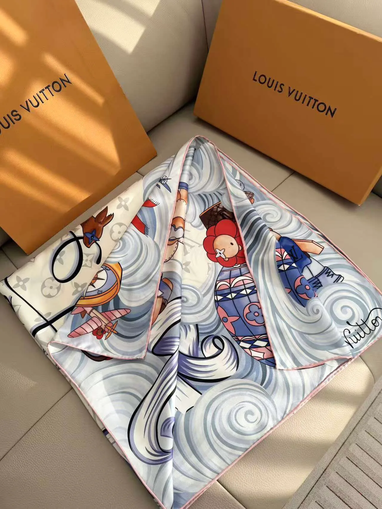 Платки Louis Vuitton 18675527