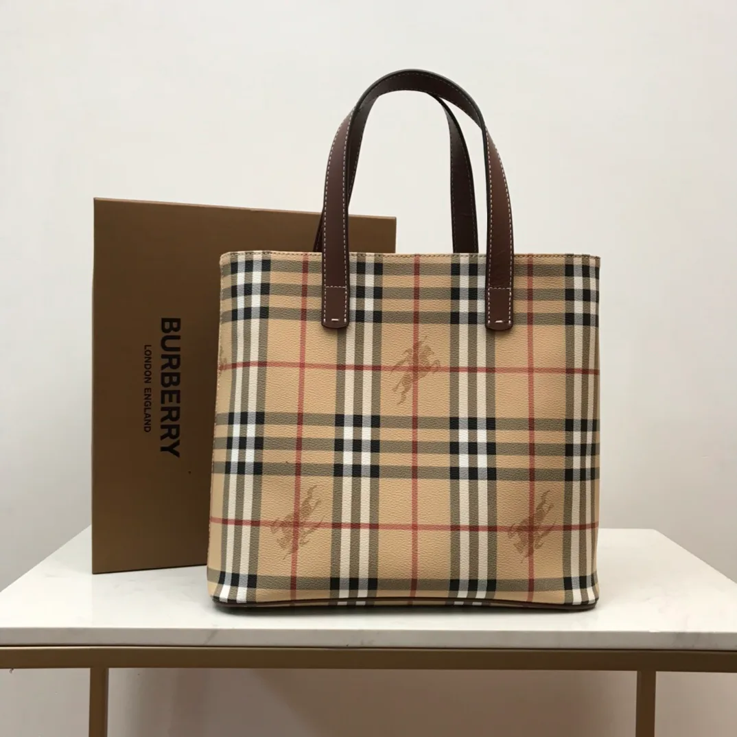 Классические Сумки Женские Burberry 11013020