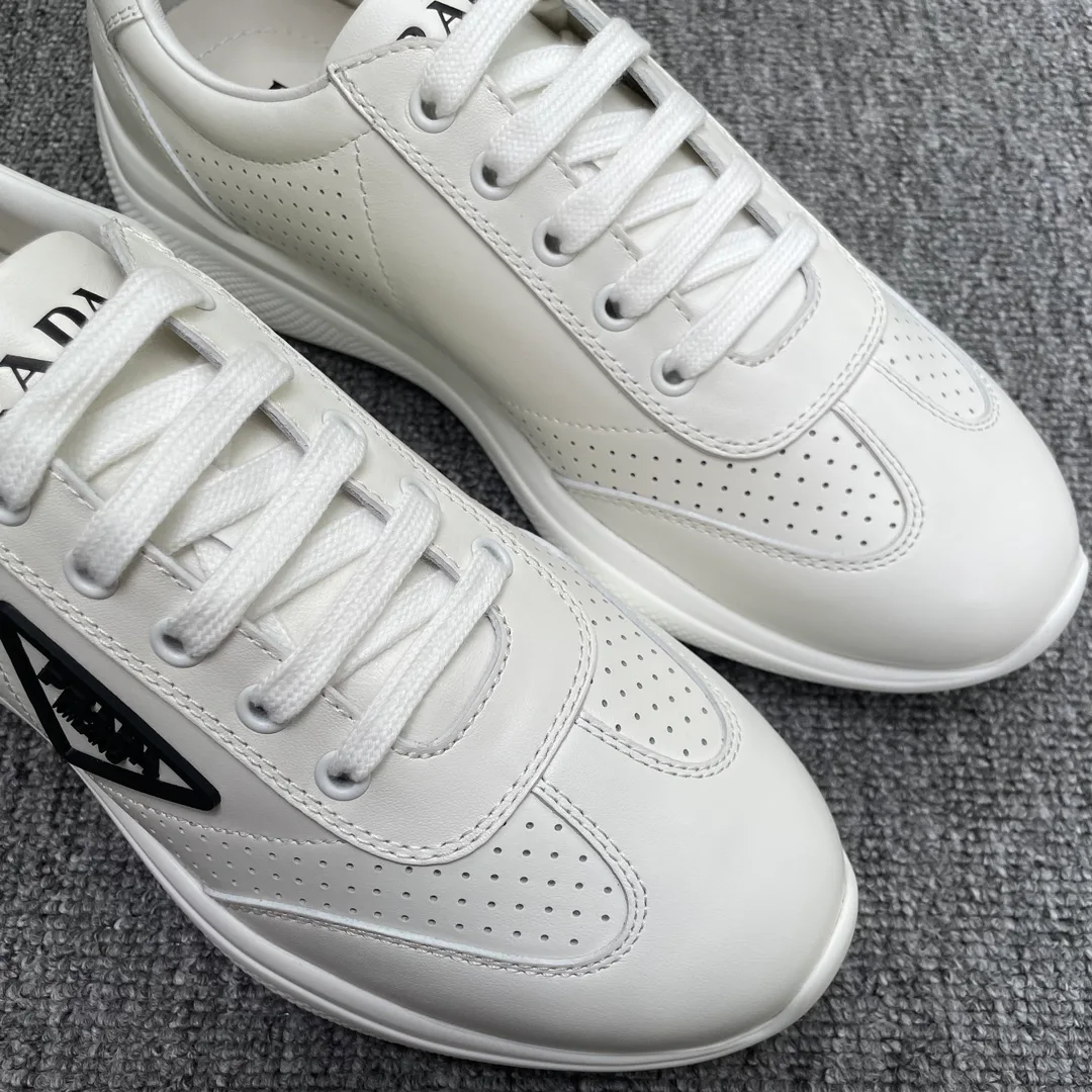 Кроссовки Мужские Prada 18076358