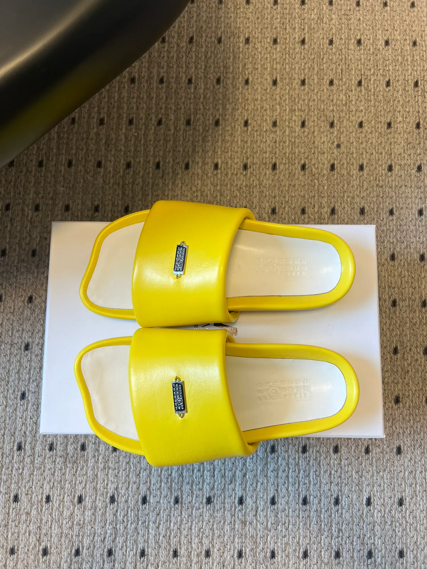 Шлепанцы Женские Maison Margiela 2387685