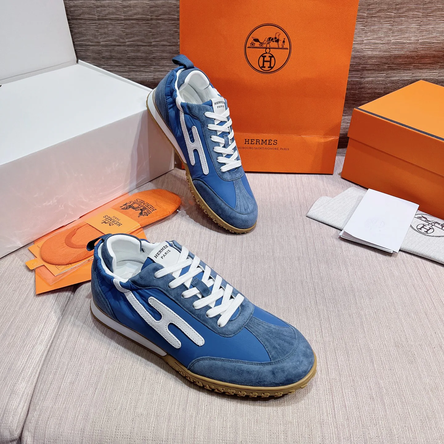Кроссовки Женские Hermes 17749544