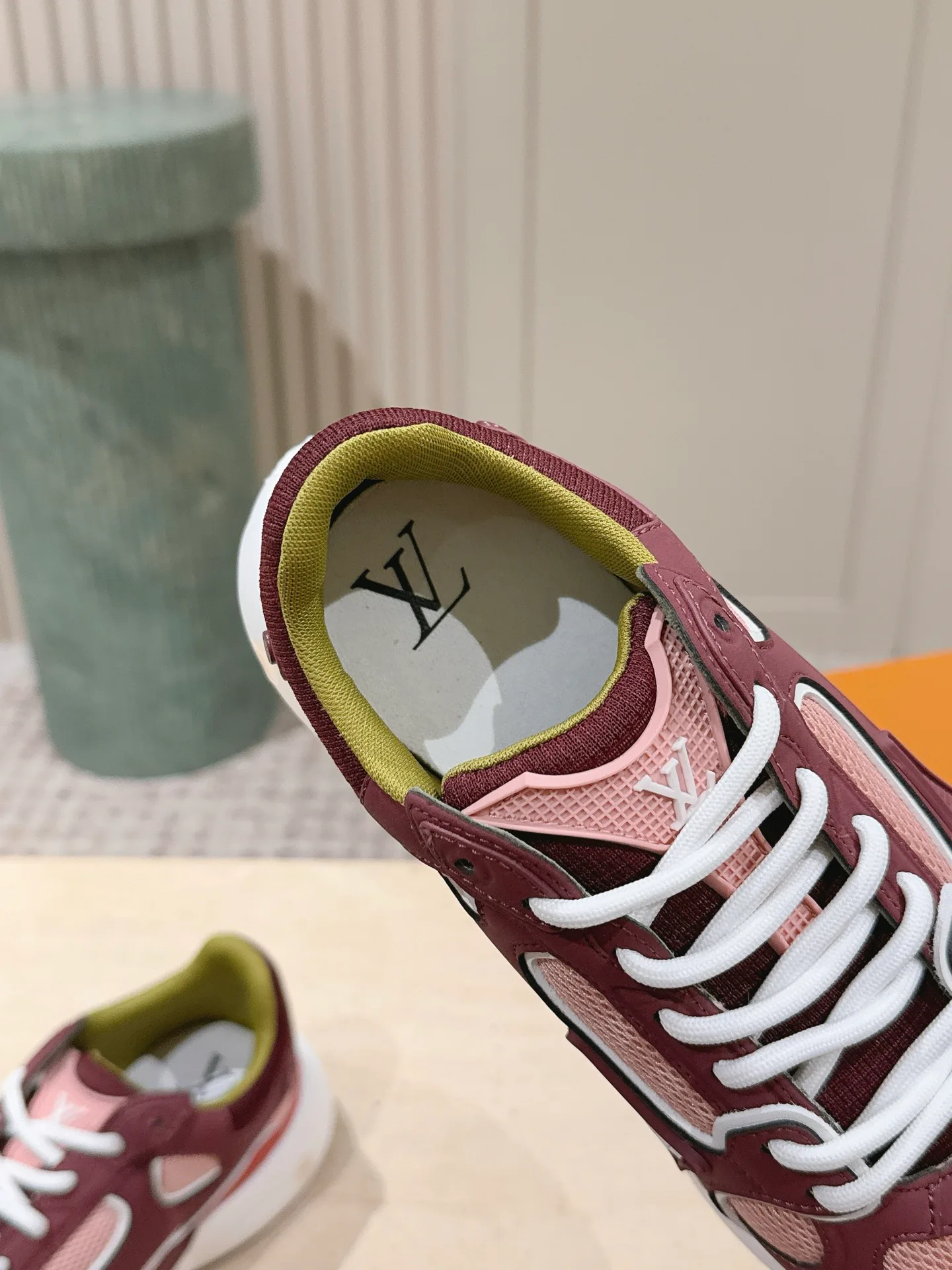 Кроссовки Женские Louis Vuitton 11241499
