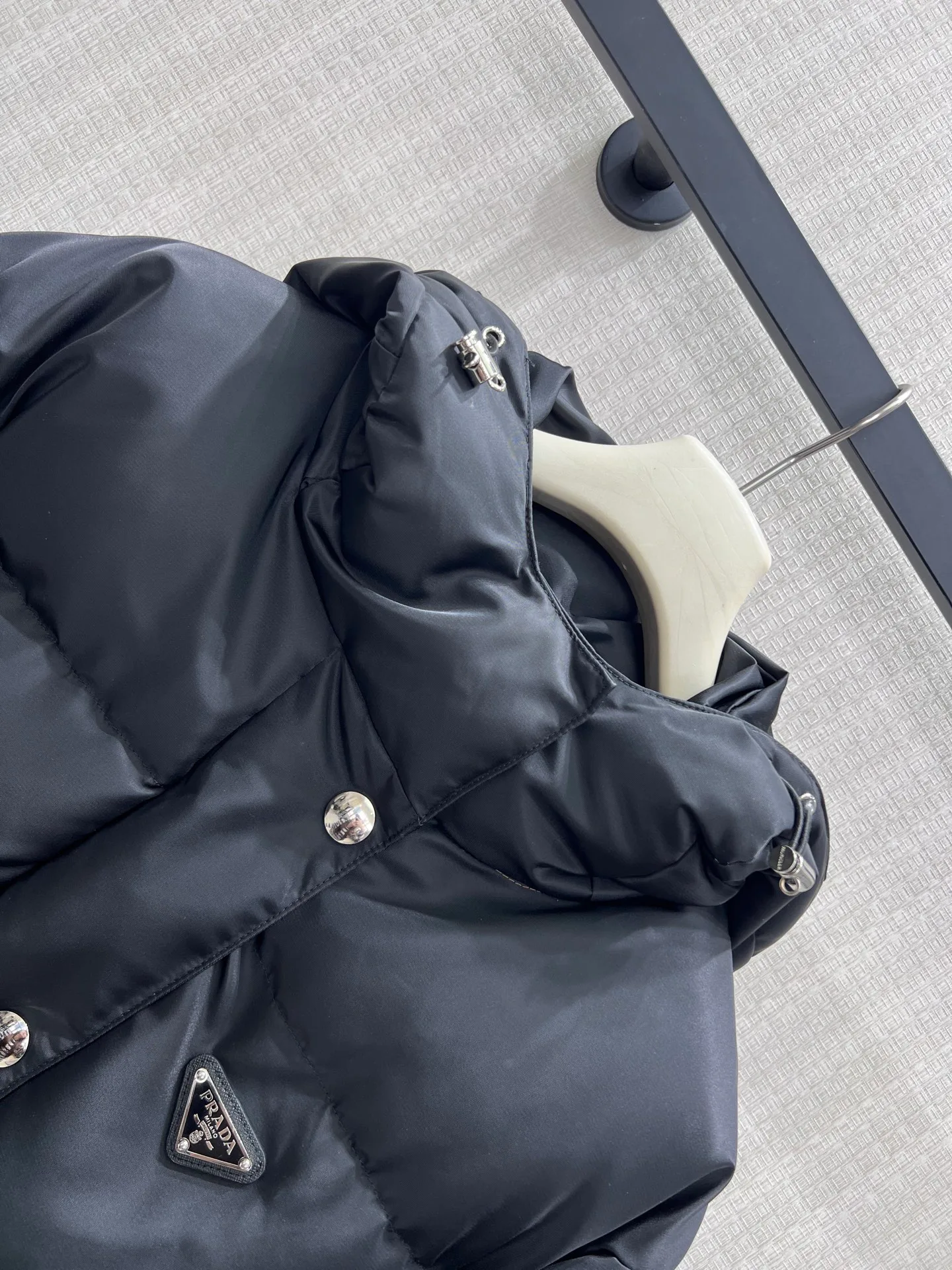 Куртки И Пуховики Женские Prada 18885602