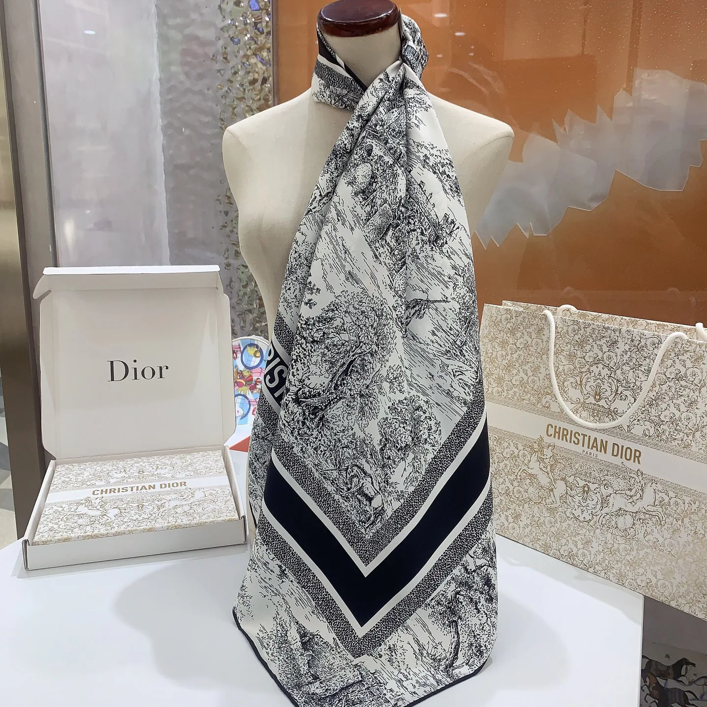 Платки Christian Dior 11262673