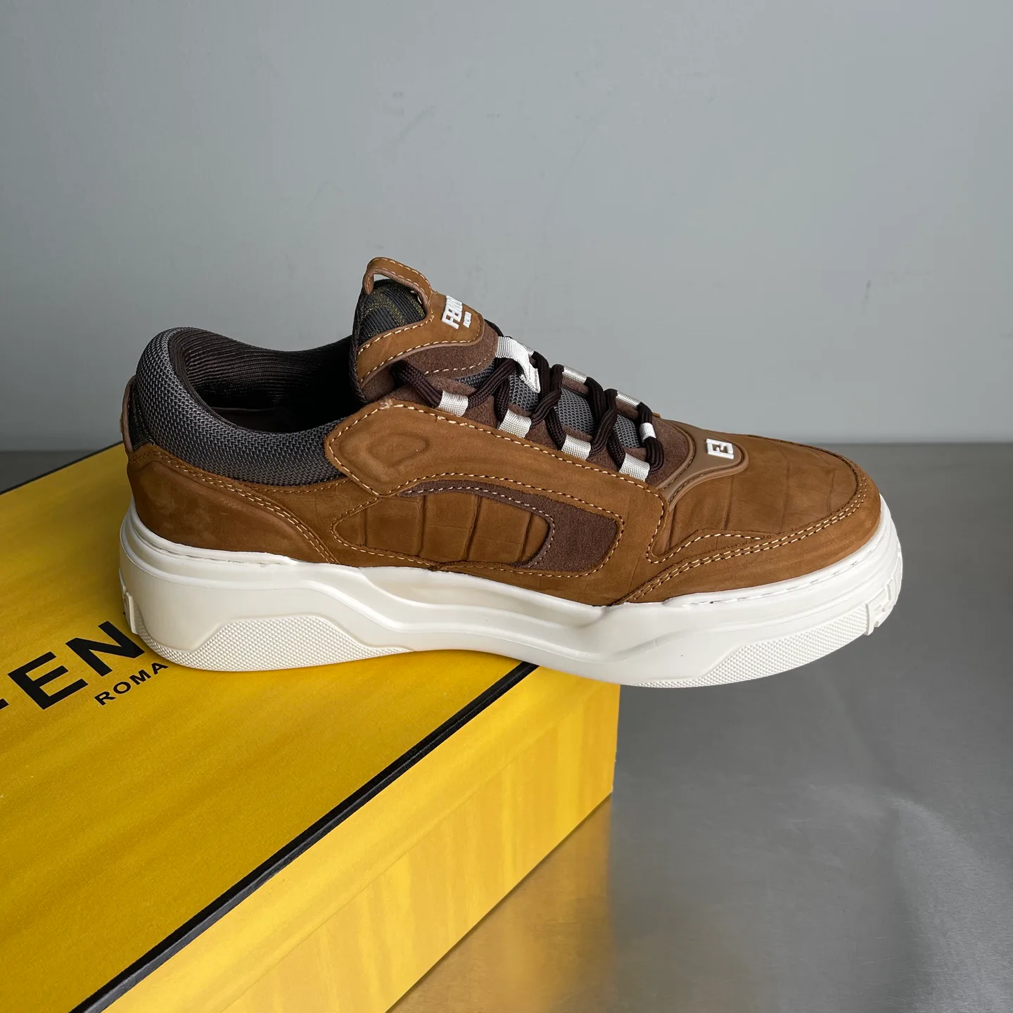 Кроссовки Мужские Fendi 9464405