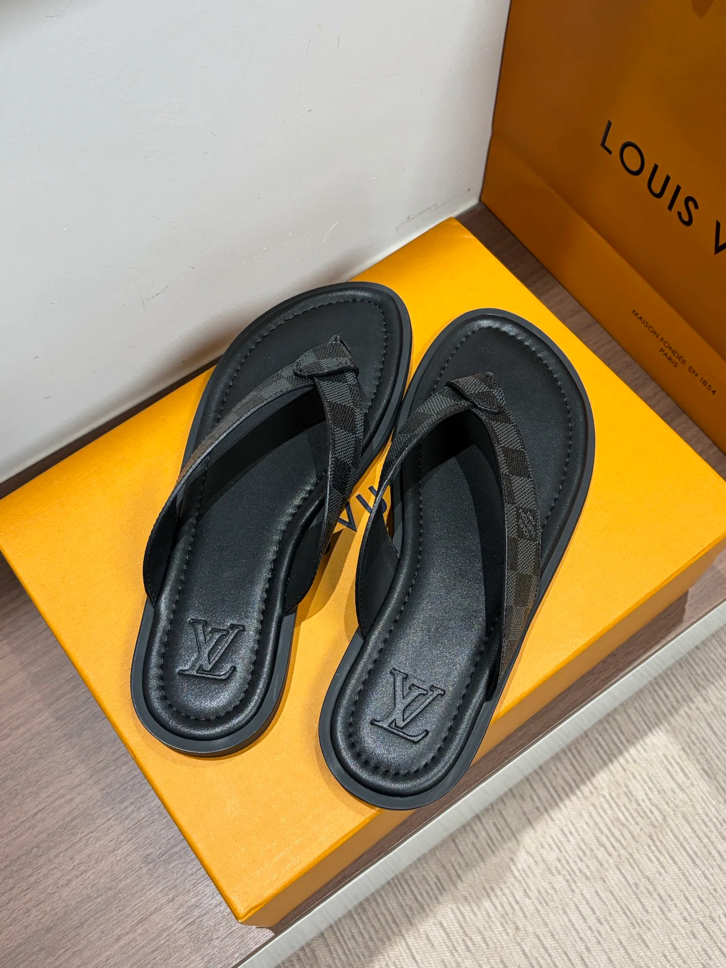 Шлепанцы Мужские Louis Vuitton 12826620