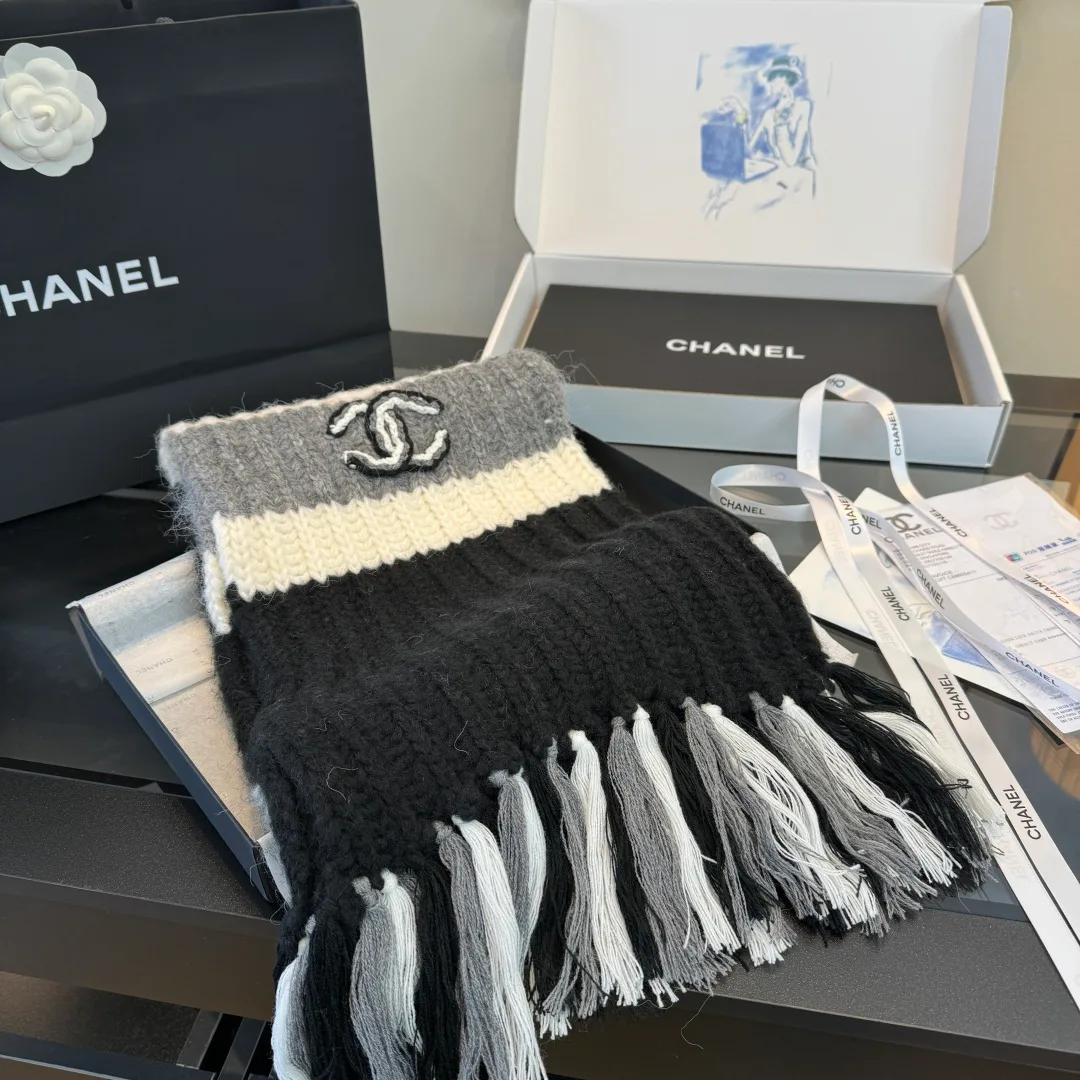 Шарфы Chanel 18627309