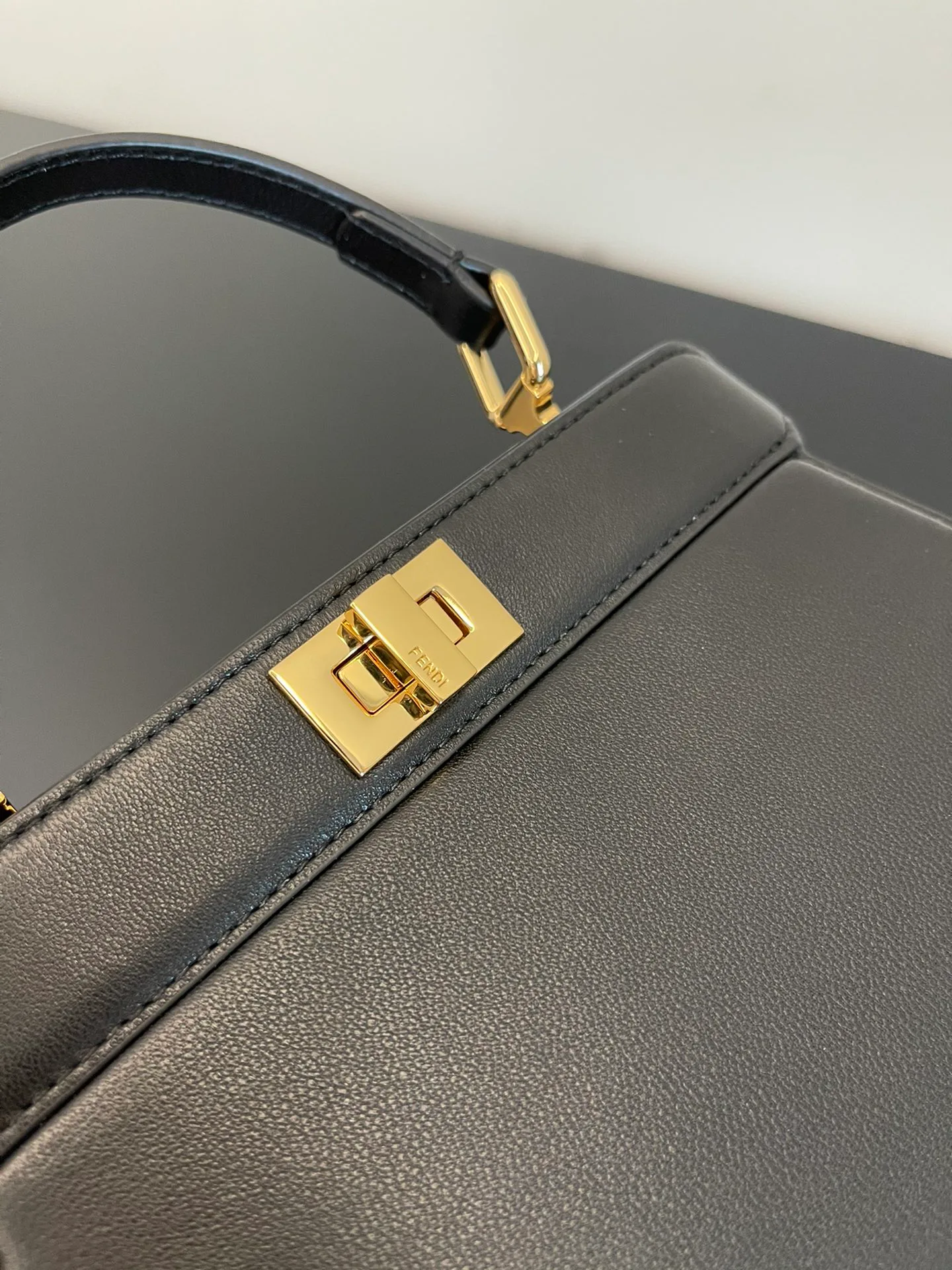 Классические Сумки Женские Fendi 13234494