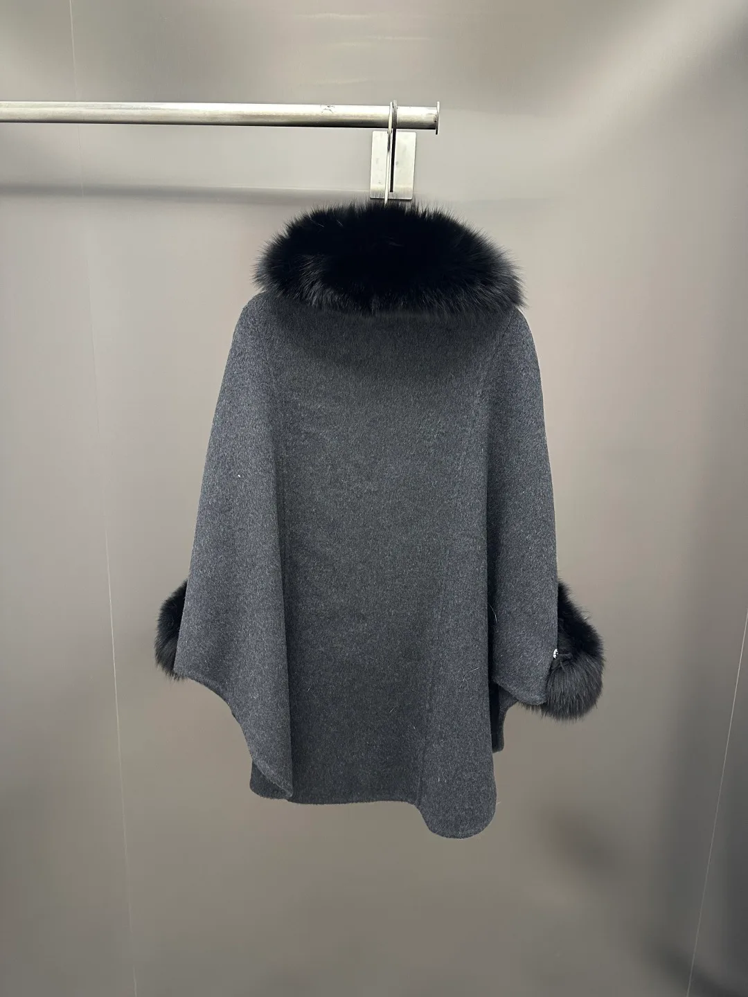 Пальто Женские Max Mara 18902572