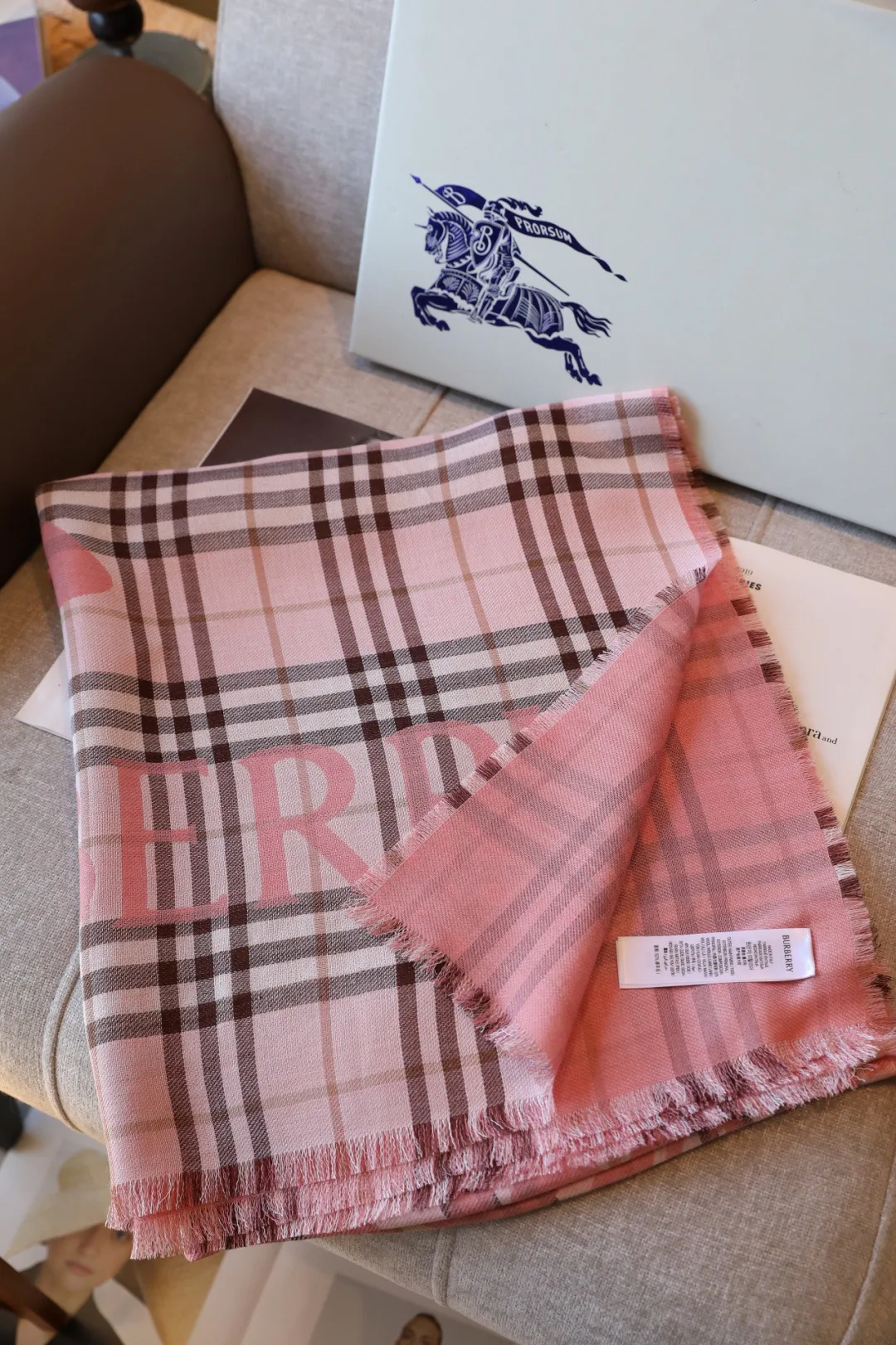 Шарфы Burberry 18618617