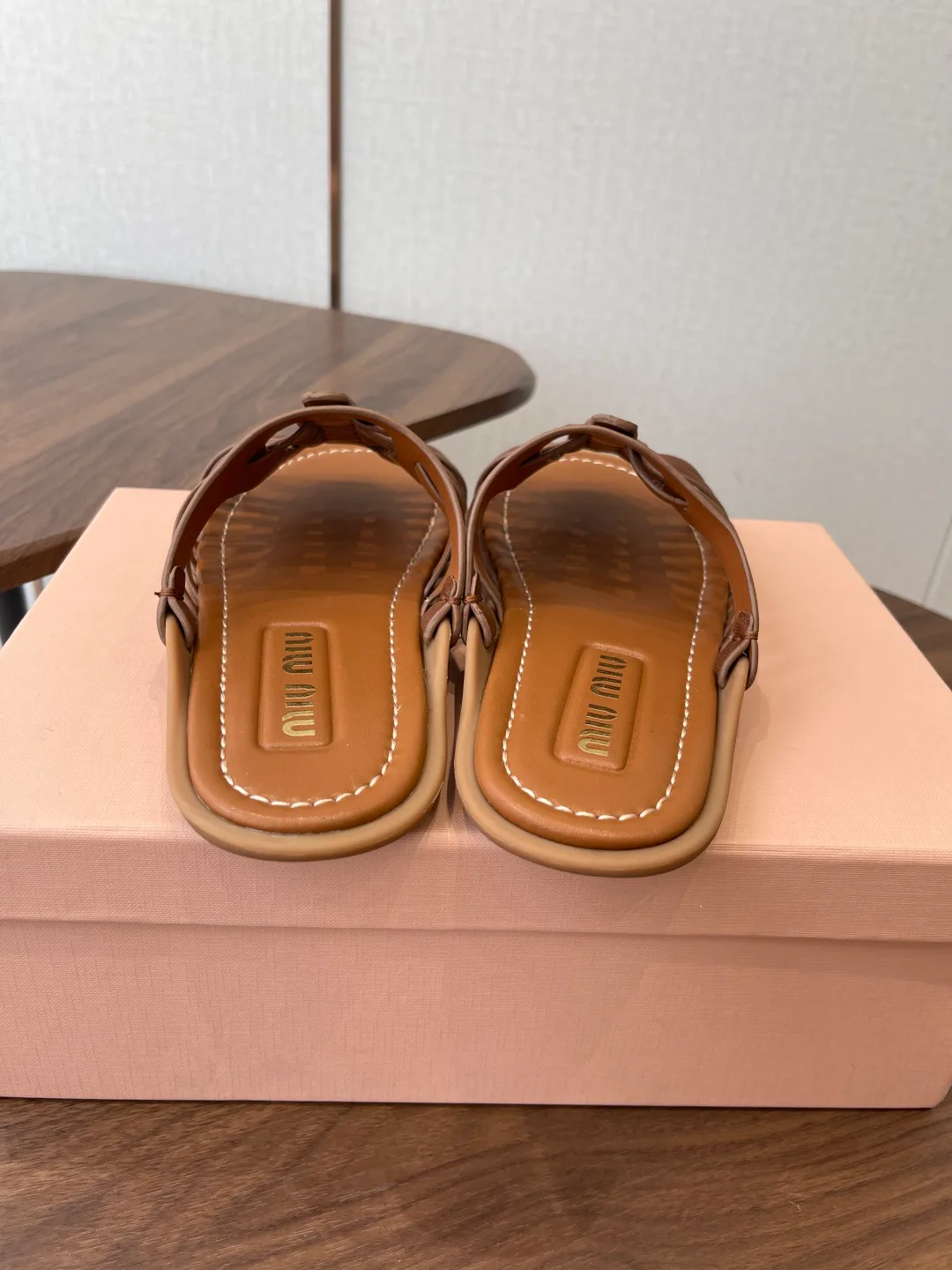 Шлепанцы Женские Miu Miu 12240268