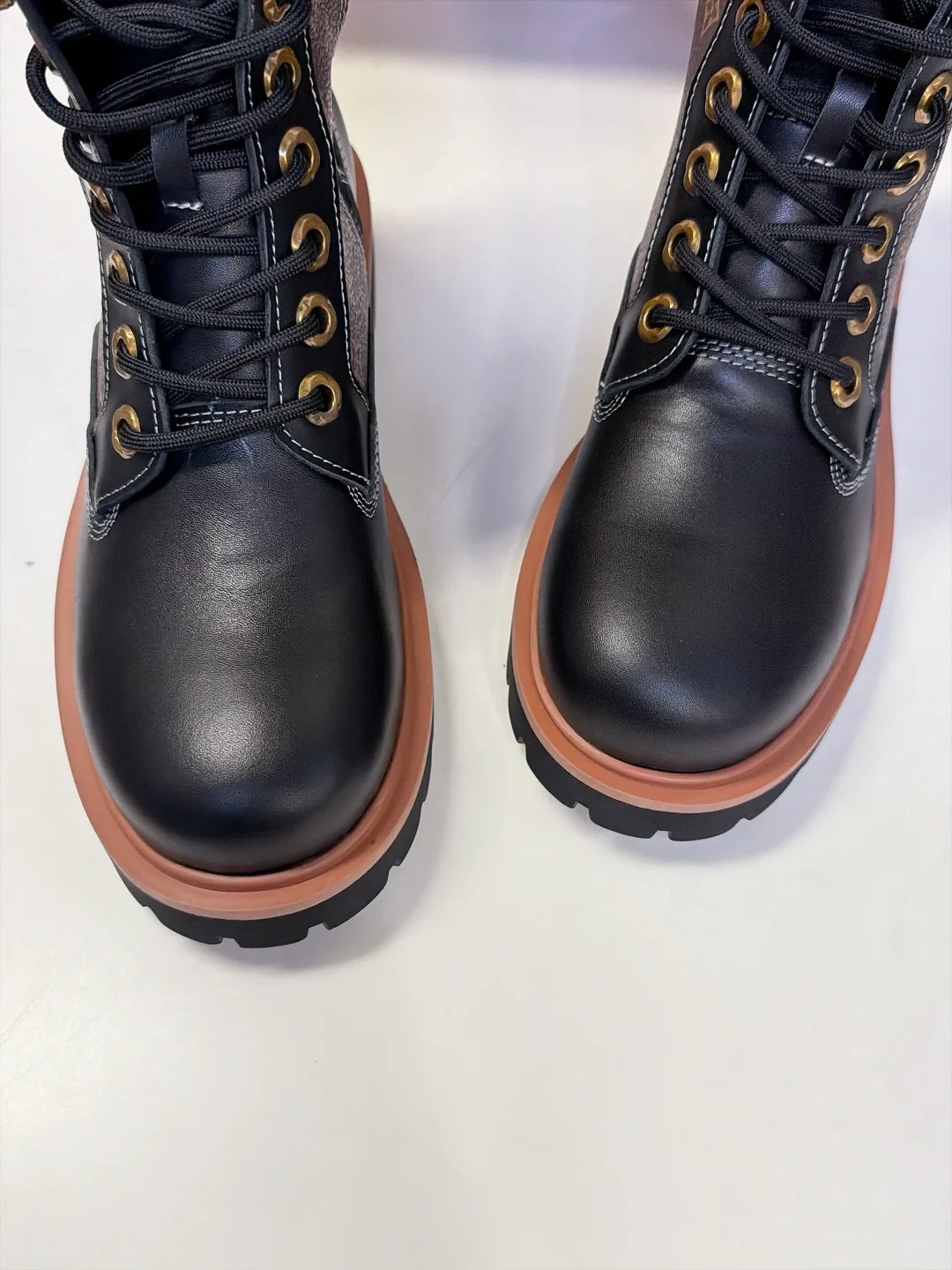 Ботинки Женские Louis Vuitton 18693127