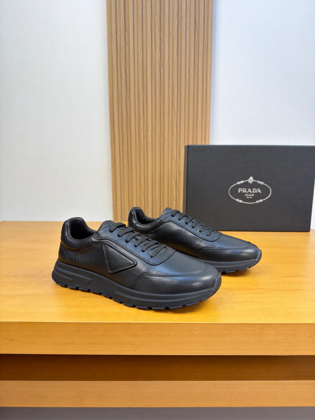 Кроссовки Женские Prada 18666920