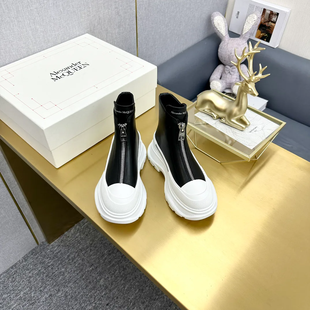 Кроссовки Женские Alexander Mcqueen 18397488