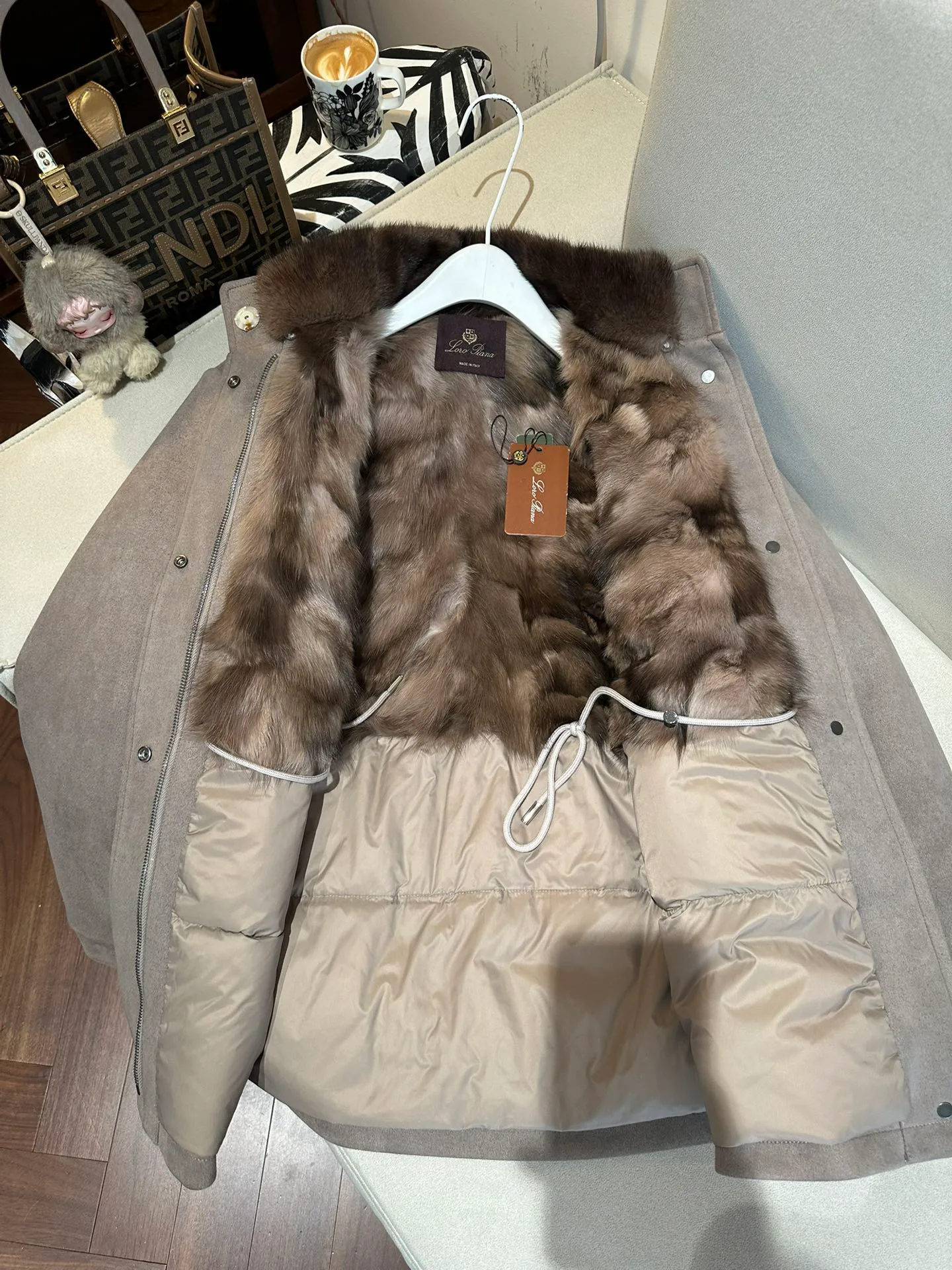 Куртки Женские Loro Piana 384610