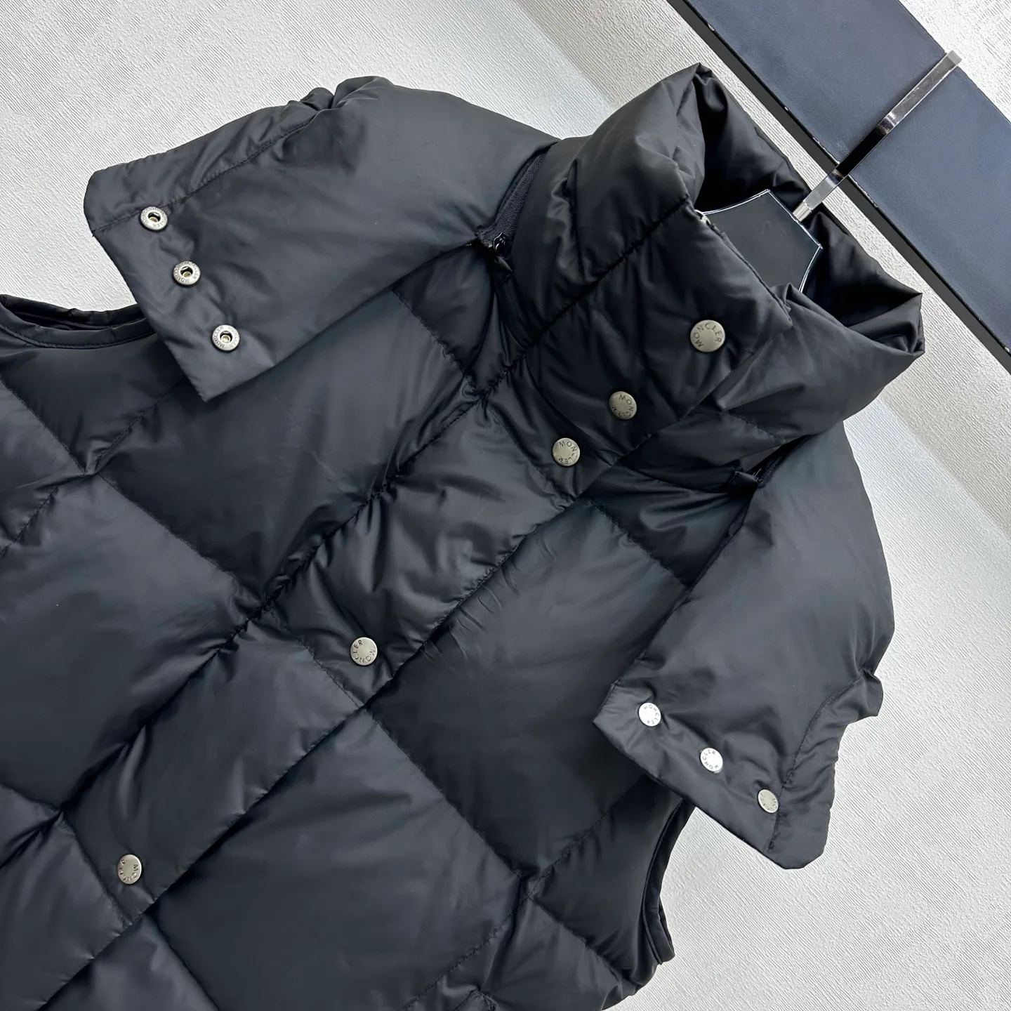 Жилеты Женские Moncler 18775155