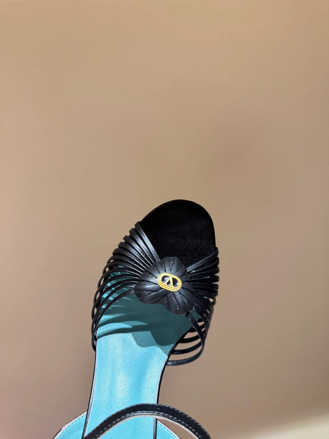 Босоножки Женские Valentino 17968669