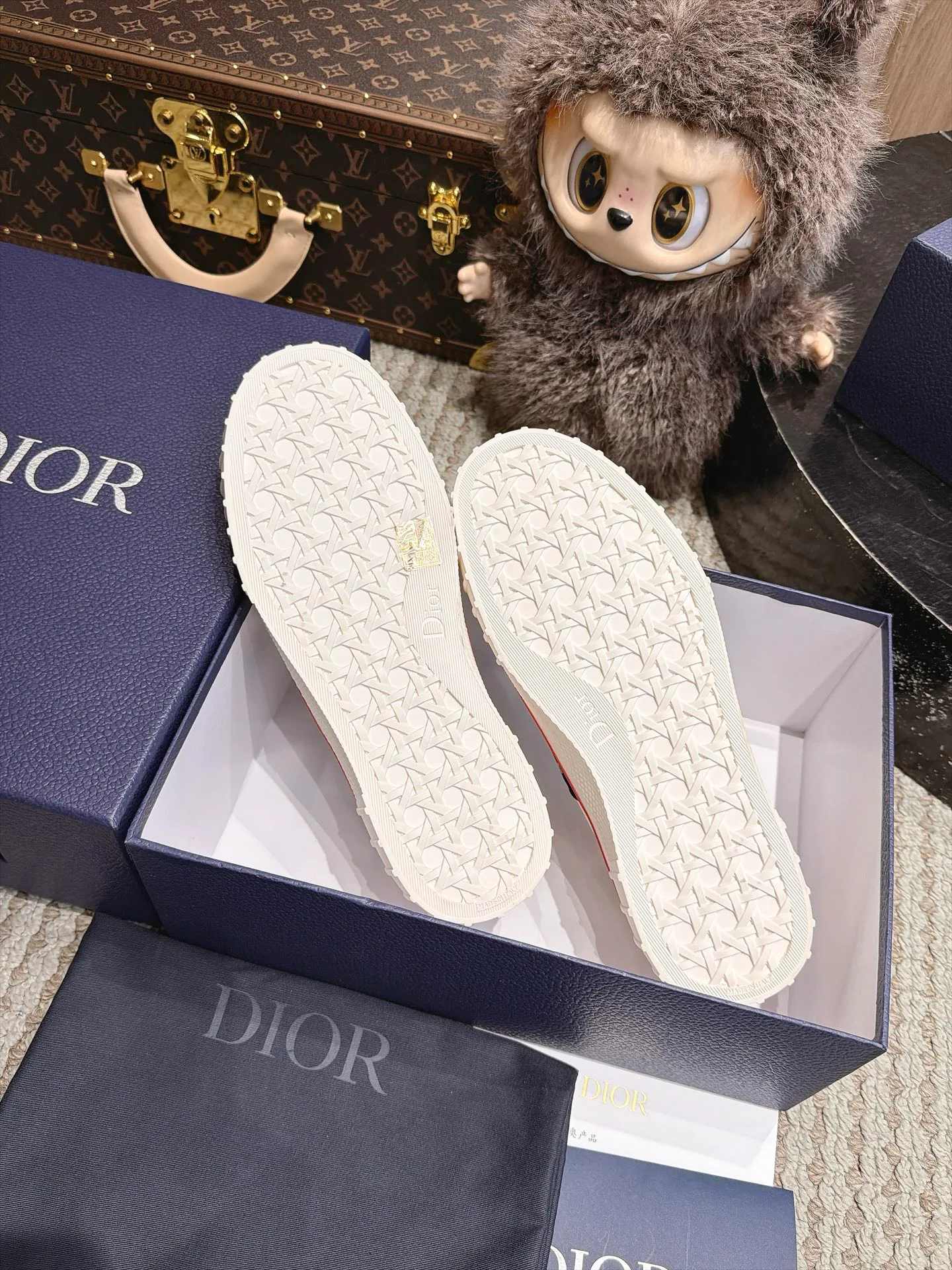 Кроссовки Женские Christian Dior 18039195