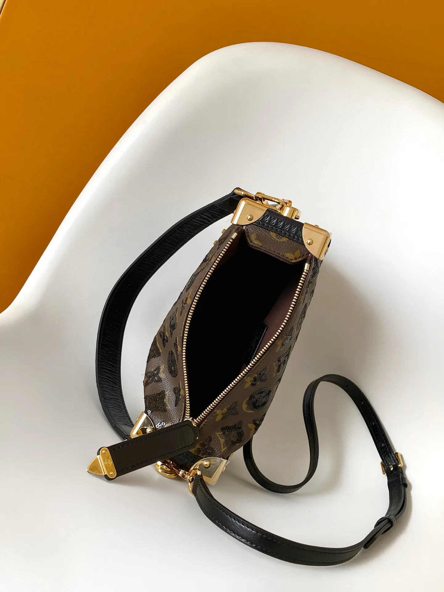 Сумки На Ремне Женские Louis Vuitton 1253940