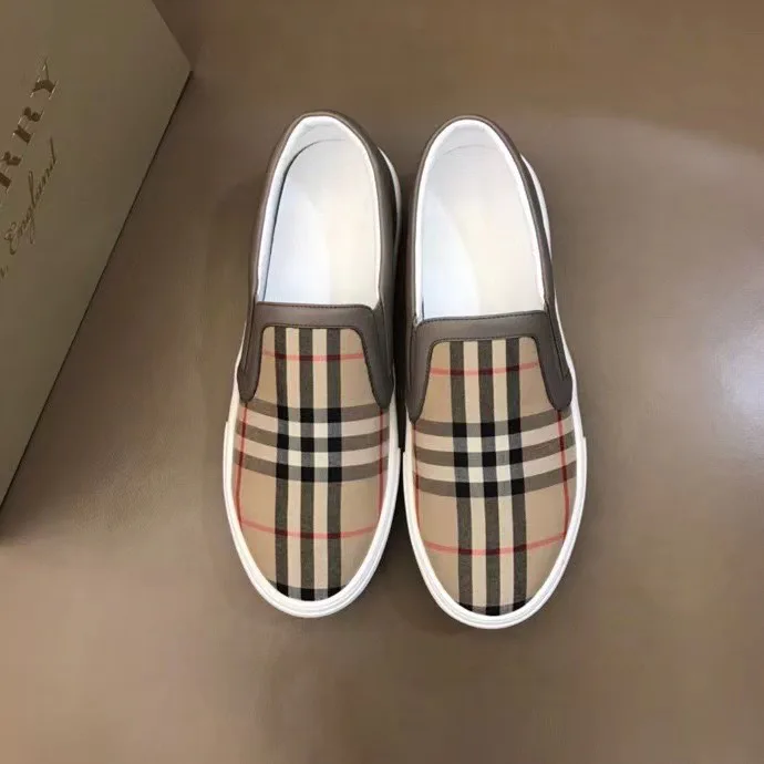 Кроссовки Мужские Burberry 18744108