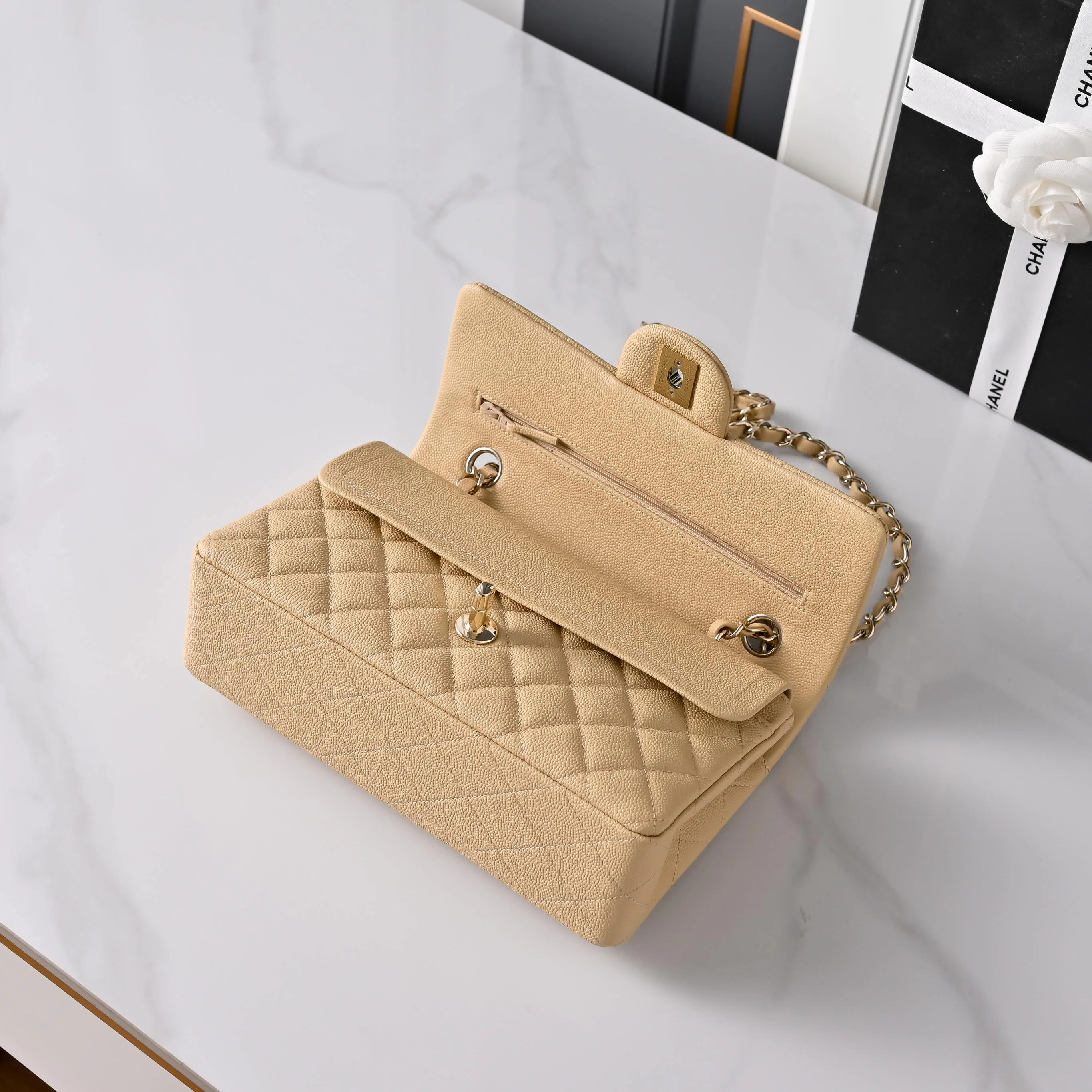 Классические Сумки Женские Chanel 18147975