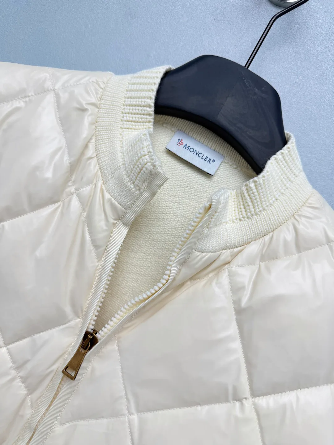 Куртки И Пуховики Женские Moncler 17941124