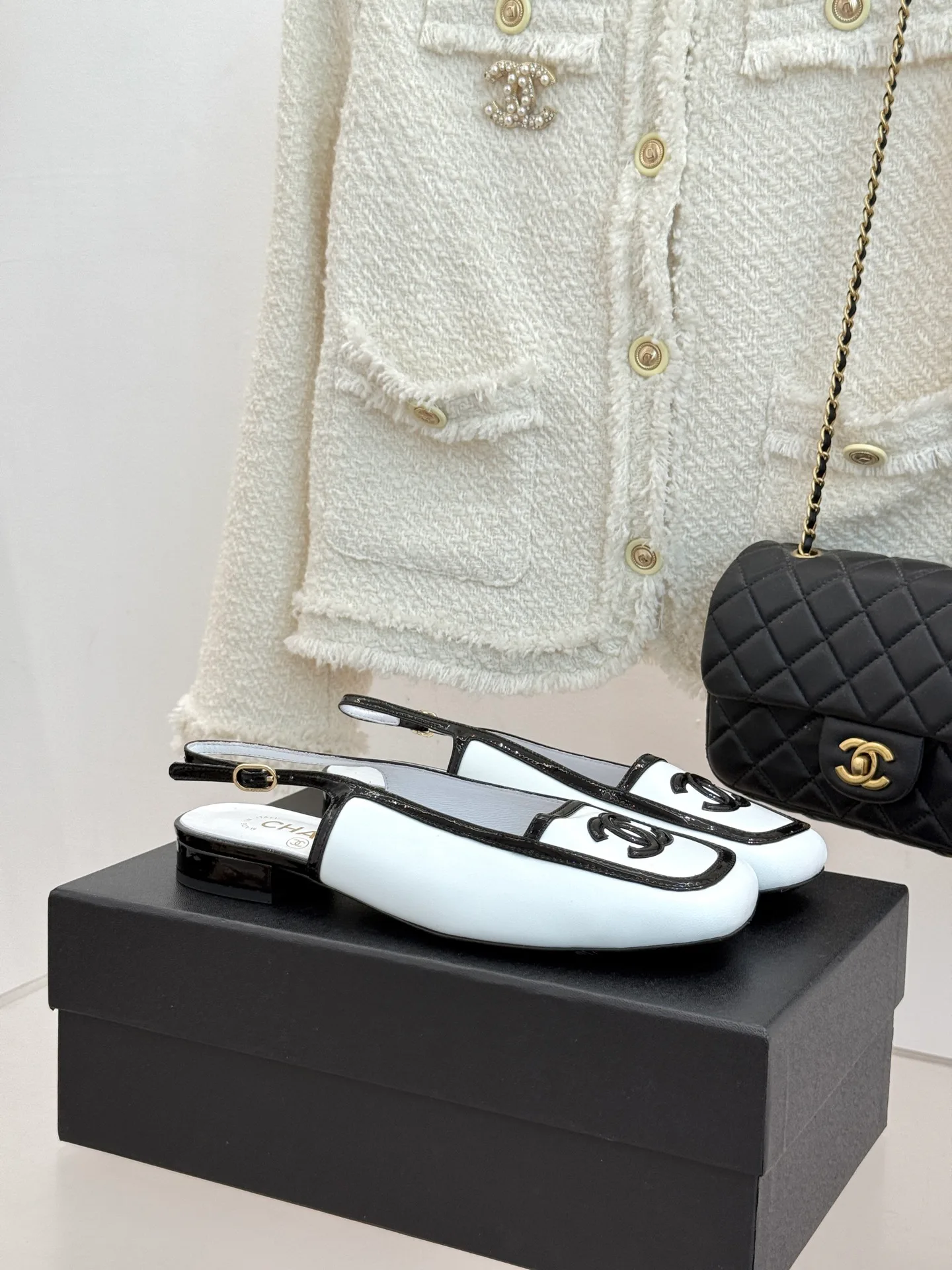 Босоножки Женские Chanel 17616176