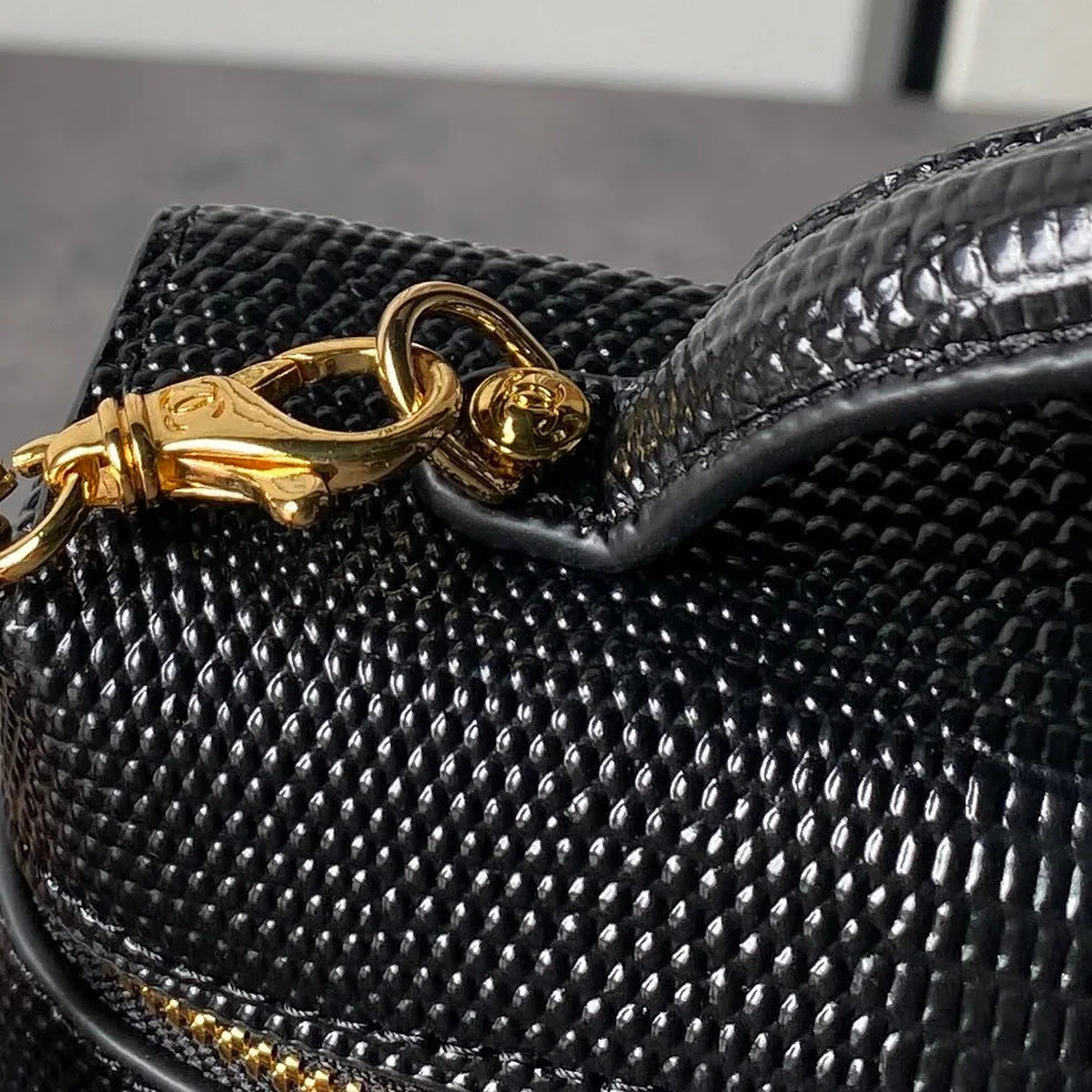 Классические Сумки Женские Chanel 18058257