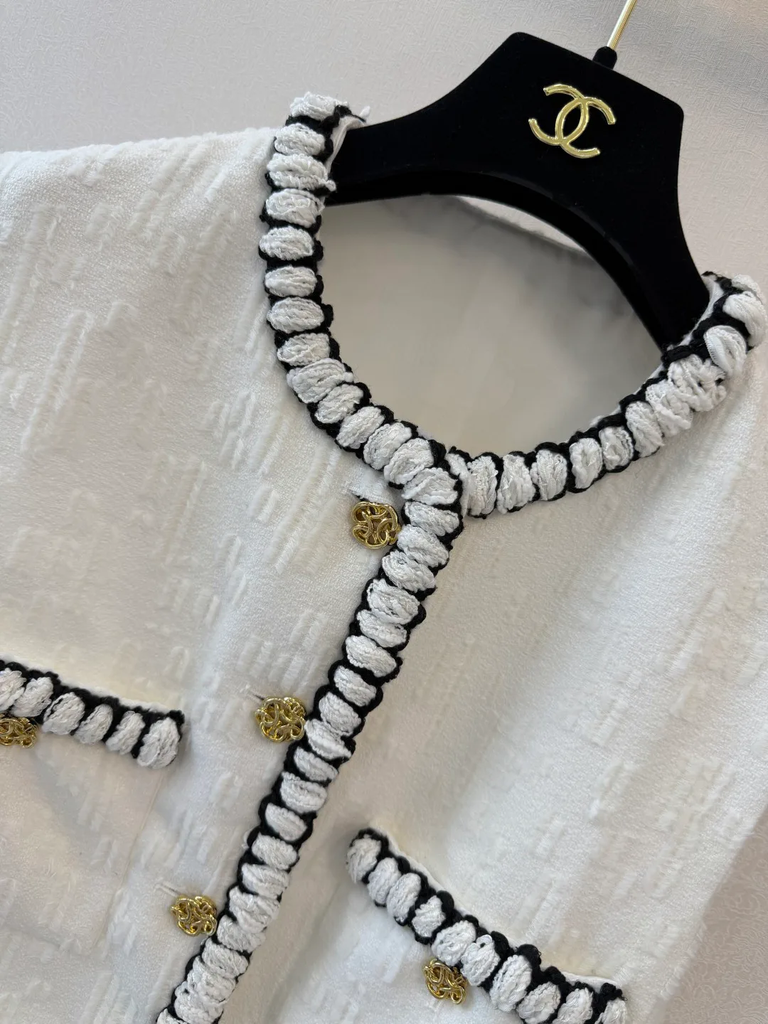 Жилеты Женские Chanel 18609073