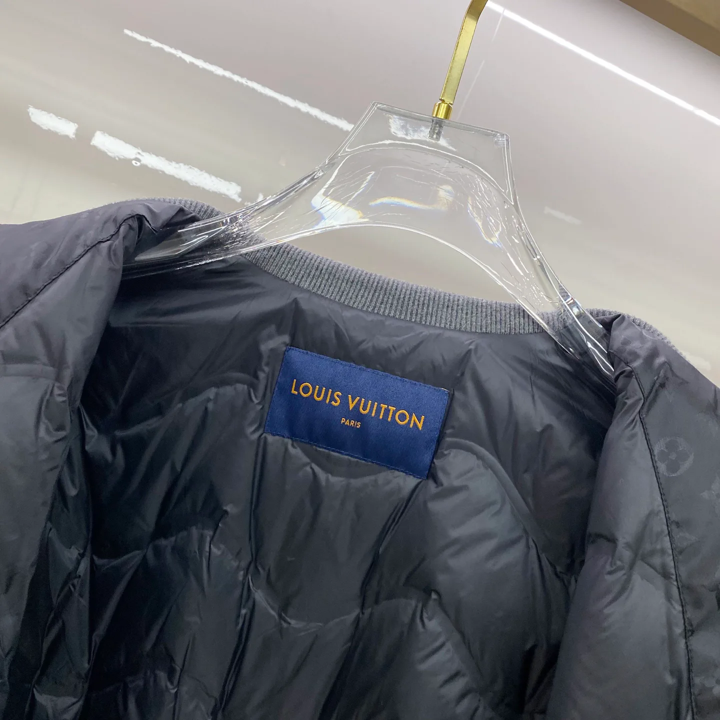 Куртки И Пуховики Мужские Louis Vuitton 1129732