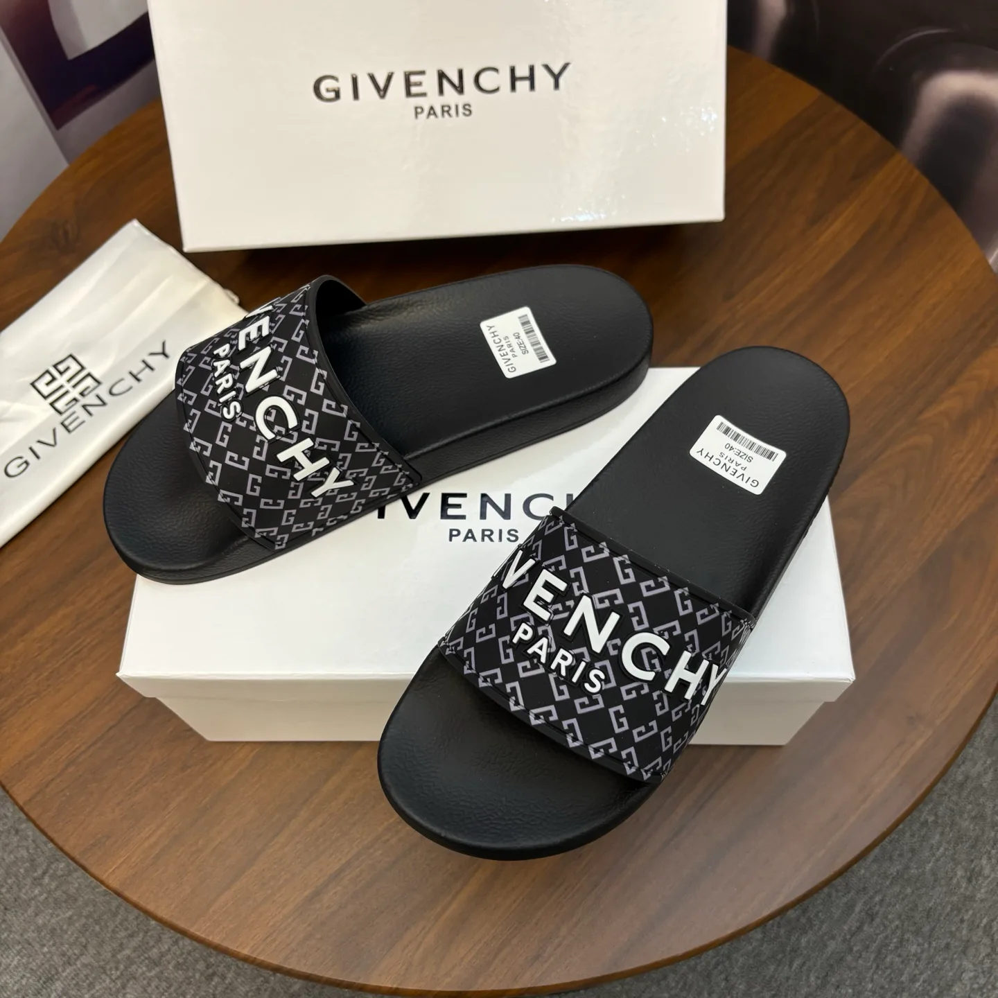 Шлепанцы Женские Givenchy 1858930