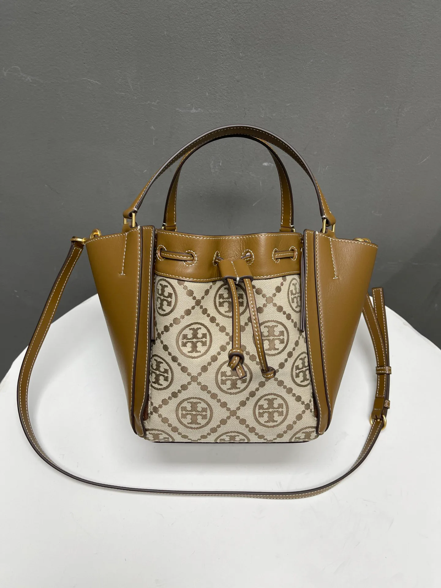 Сумки На Ремне Женские Issey Miyake 941591